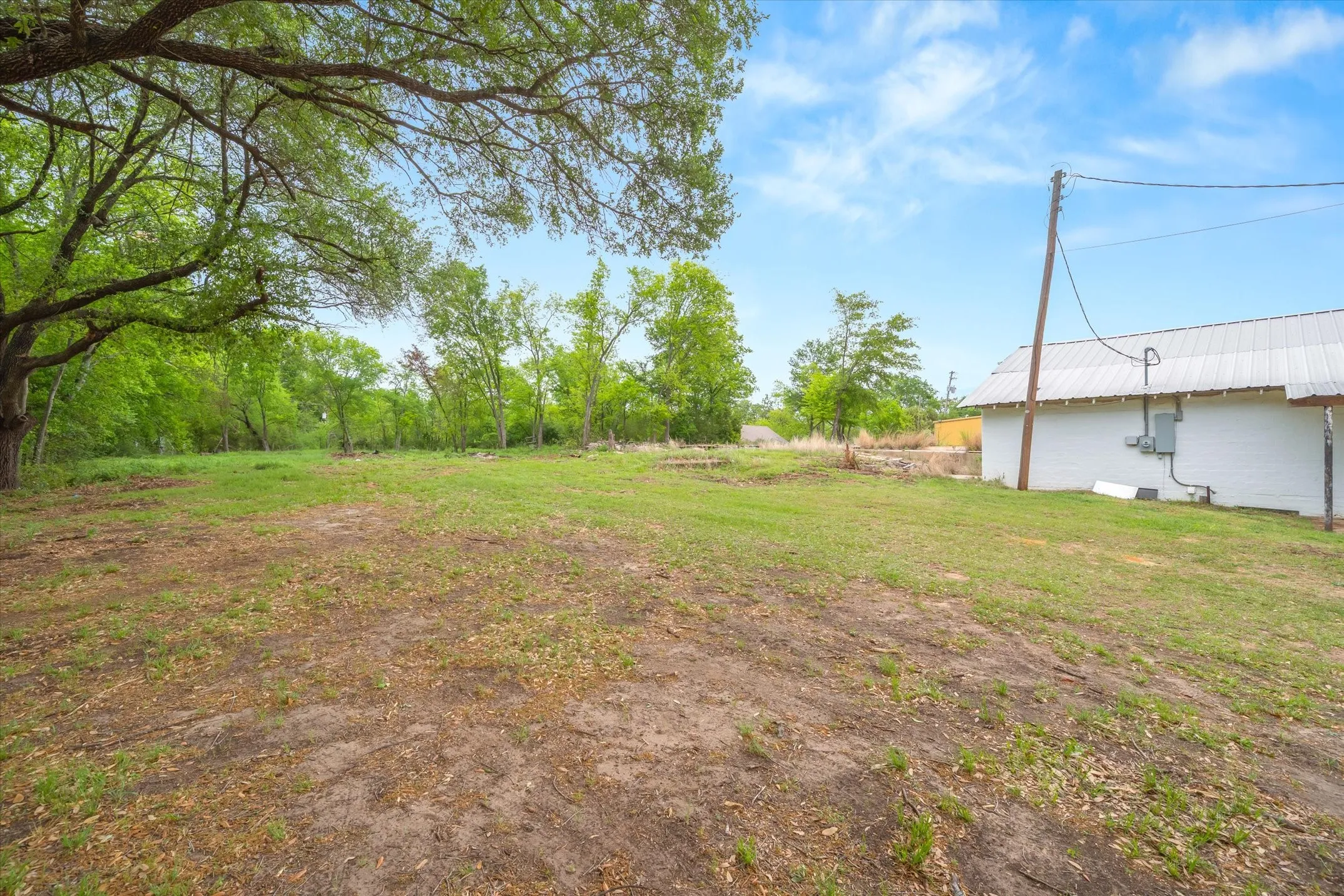 Business For Sale in Van Zandt County , 320 W Garland Street, Grand Saline, Texas 75140, 0, 0, Garage spaces, 0 Sqft, built in 1960, Preowned, Price $164,900, mls#21228193, Real Estate Agent in Grand Saline, Homes For Sale in Van Zandt county, Homes For Sale in Grand Saline, Realtor in Grand Saline Texas, Real Estate Brokerage Independent Realty Texas, Luminita Cordes Realtor