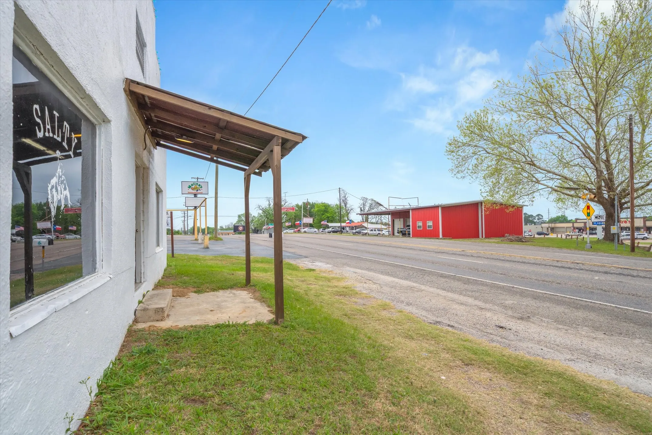 Business For Sale in Van Zandt County , 320 W Garland Street, Grand Saline, Texas 75140, 0, 0, Garage spaces, 0 Sqft, built in 1960, Preowned, Price $164,900, mls#21228193, Real Estate Agent in Grand Saline, Homes For Sale in Van Zandt county, Homes For Sale in Grand Saline, Realtor in Grand Saline Texas, Real Estate Brokerage Independent Realty Texas, Luminita Cordes Realtor