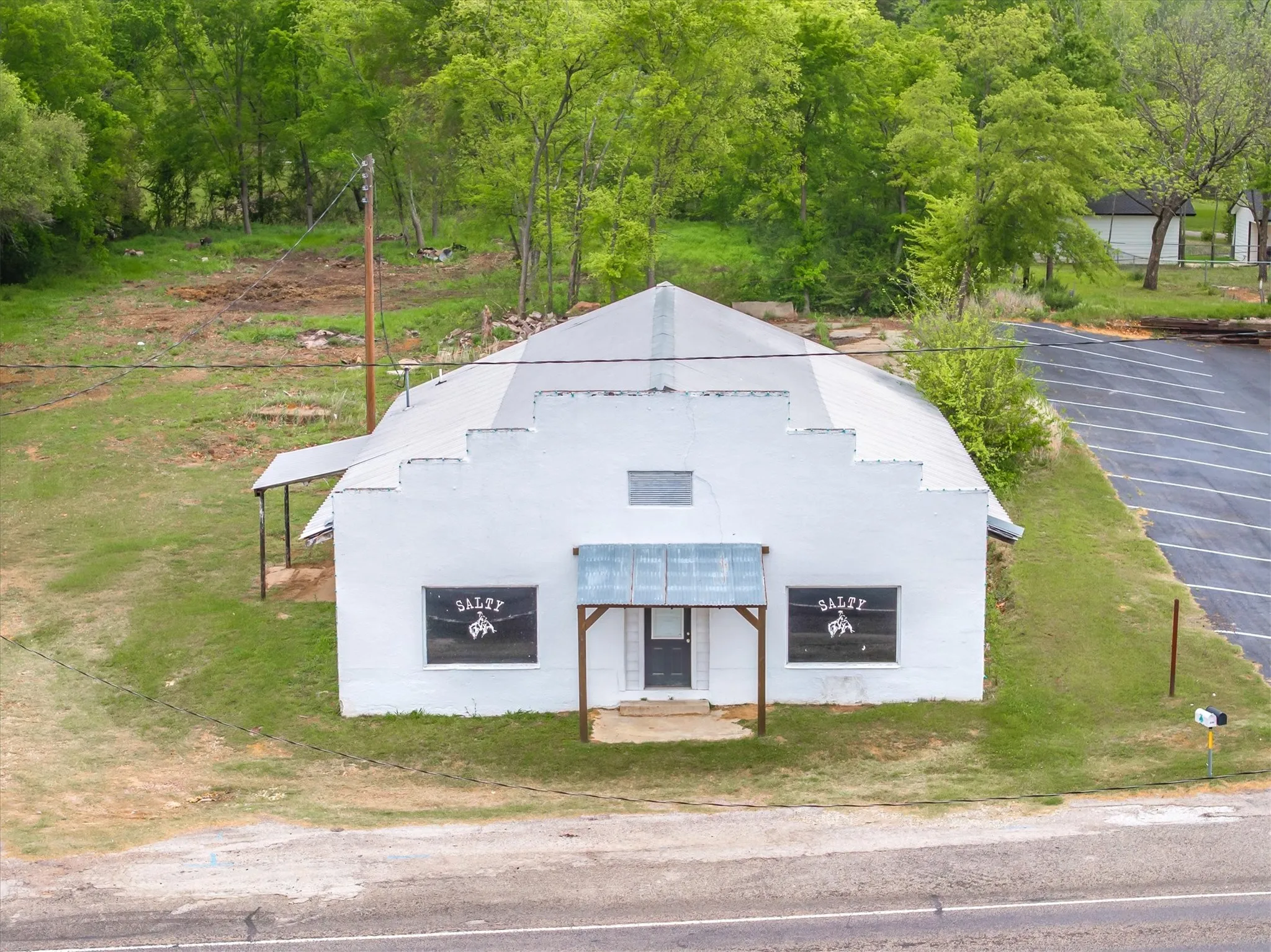 Business For Sale in Van Zandt County , 320 W Garland Street, Grand Saline, Texas 75140, 0, 0, Garage spaces, 0 Sqft, built in 1960, Preowned, Price $164,900, mls#21228193, Real Estate Agent in Grand Saline, Homes For Sale in Van Zandt county, Homes For Sale in Grand Saline, Realtor in Grand Saline Texas, Real Estate Brokerage Independent Realty Texas, Luminita Cordes Realtor