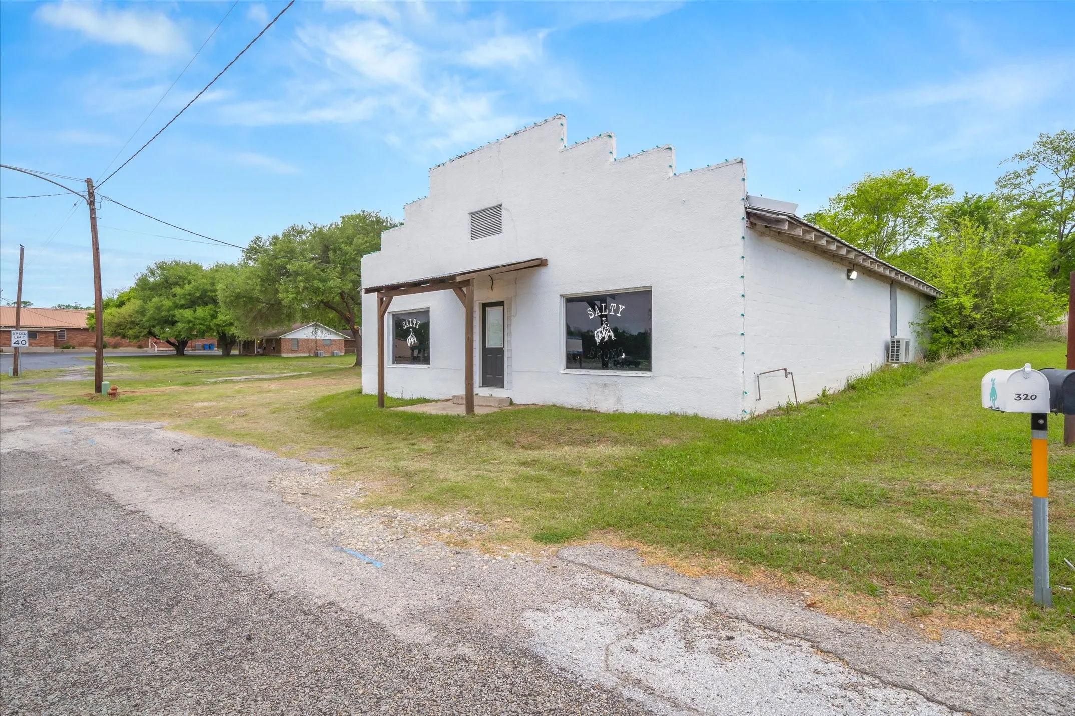 Business For Sale in Van Zandt County , 320 W Garland Street, Grand Saline, Texas 75140, 0, 0, Garage spaces, 0 Sqft, built in 1960, Preowned, Price $164,900, mls#21228193, Real Estate Agent in Grand Saline, Homes For Sale in Van Zandt county, Homes For Sale in Grand Saline, Realtor in Grand Saline Texas, Real Estate Brokerage Independent Realty Texas, Luminita Cordes Realtor