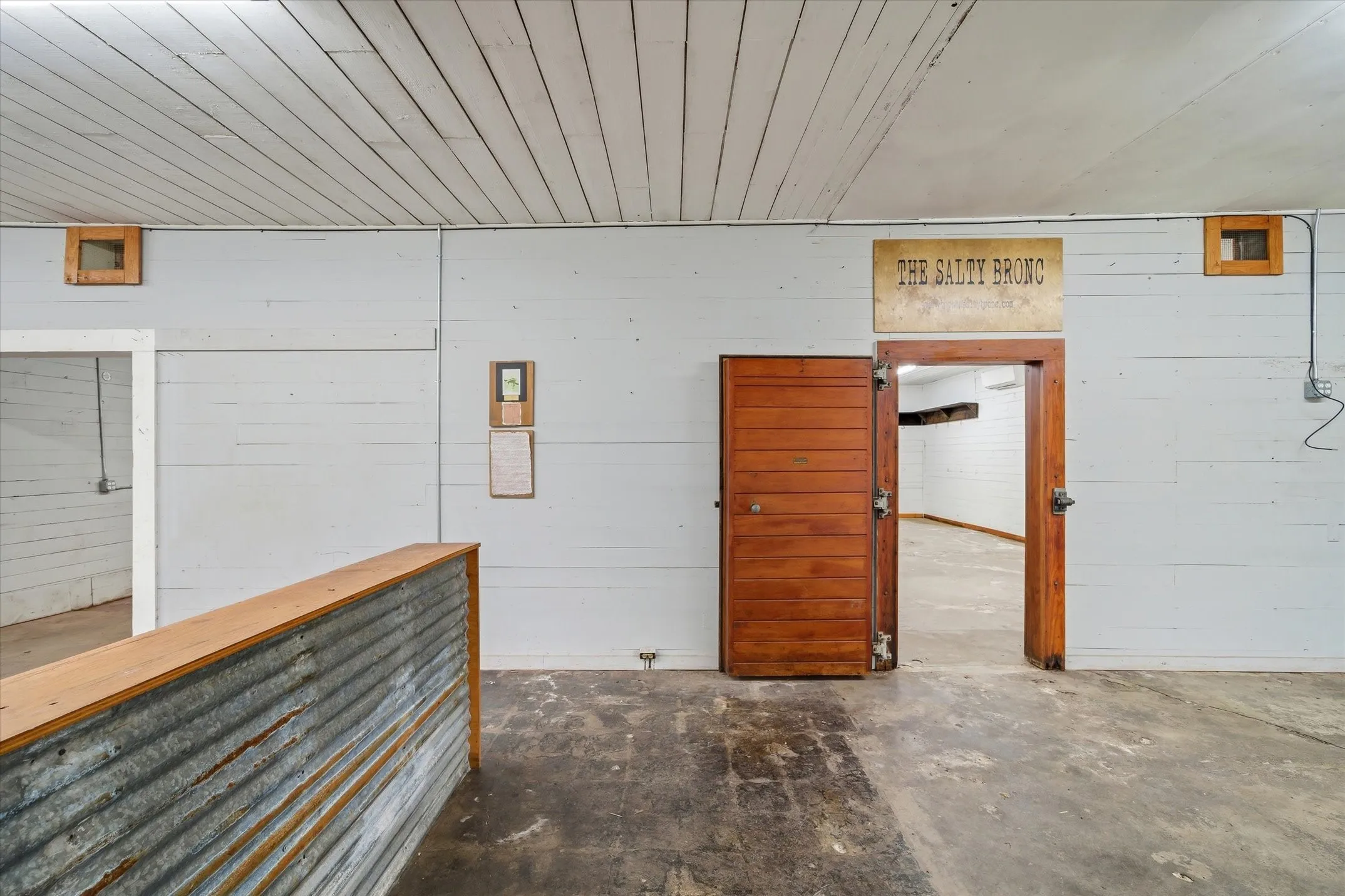 Business For Sale in Van Zandt County , 320 W Garland Street, Grand Saline, Texas 75140, 0, 0, Garage spaces, 0 Sqft, built in 1960, Preowned, Price $164,900, mls#21228193, Real Estate Agent in Grand Saline, Homes For Sale in Van Zandt county, Homes For Sale in Grand Saline, Realtor in Grand Saline Texas, Real Estate Brokerage Independent Realty Texas, Luminita Cordes Realtor