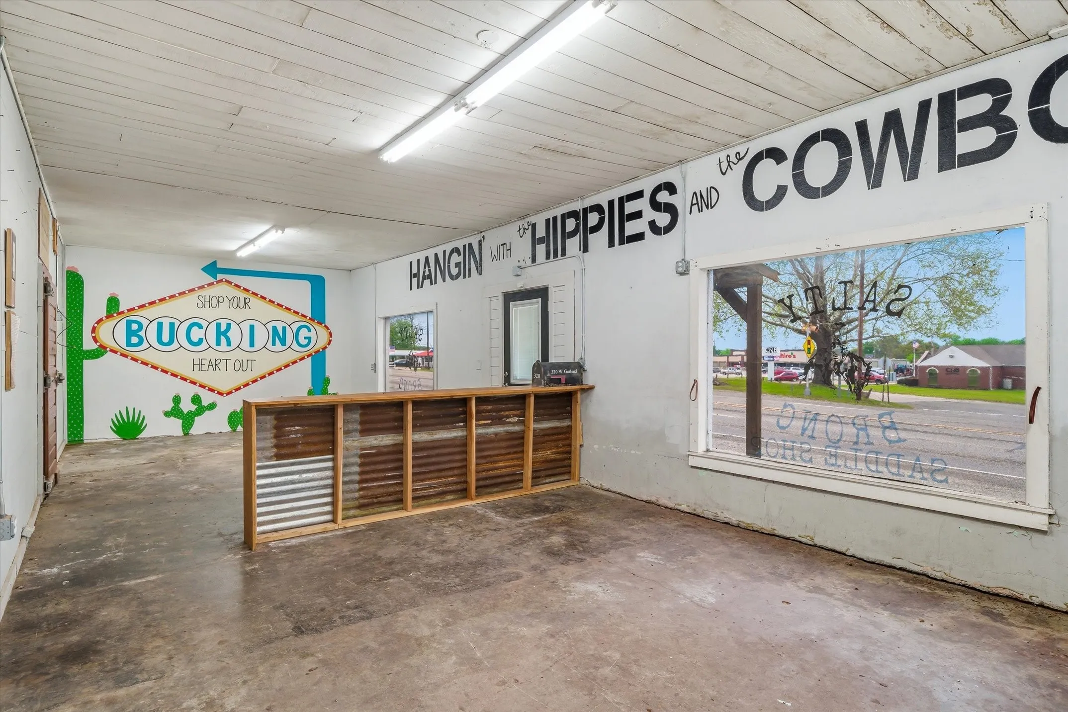 Business For Sale in Van Zandt County , 320 W Garland Street, Grand Saline, Texas 75140, 0, 0, Garage spaces, 0 Sqft, built in 1960, Preowned, Price $164,900, mls#21228193, Real Estate Agent in Grand Saline, Homes For Sale in Van Zandt county, Homes For Sale in Grand Saline, Realtor in Grand Saline Texas, Real Estate Brokerage Independent Realty Texas, Luminita Cordes Realtor
