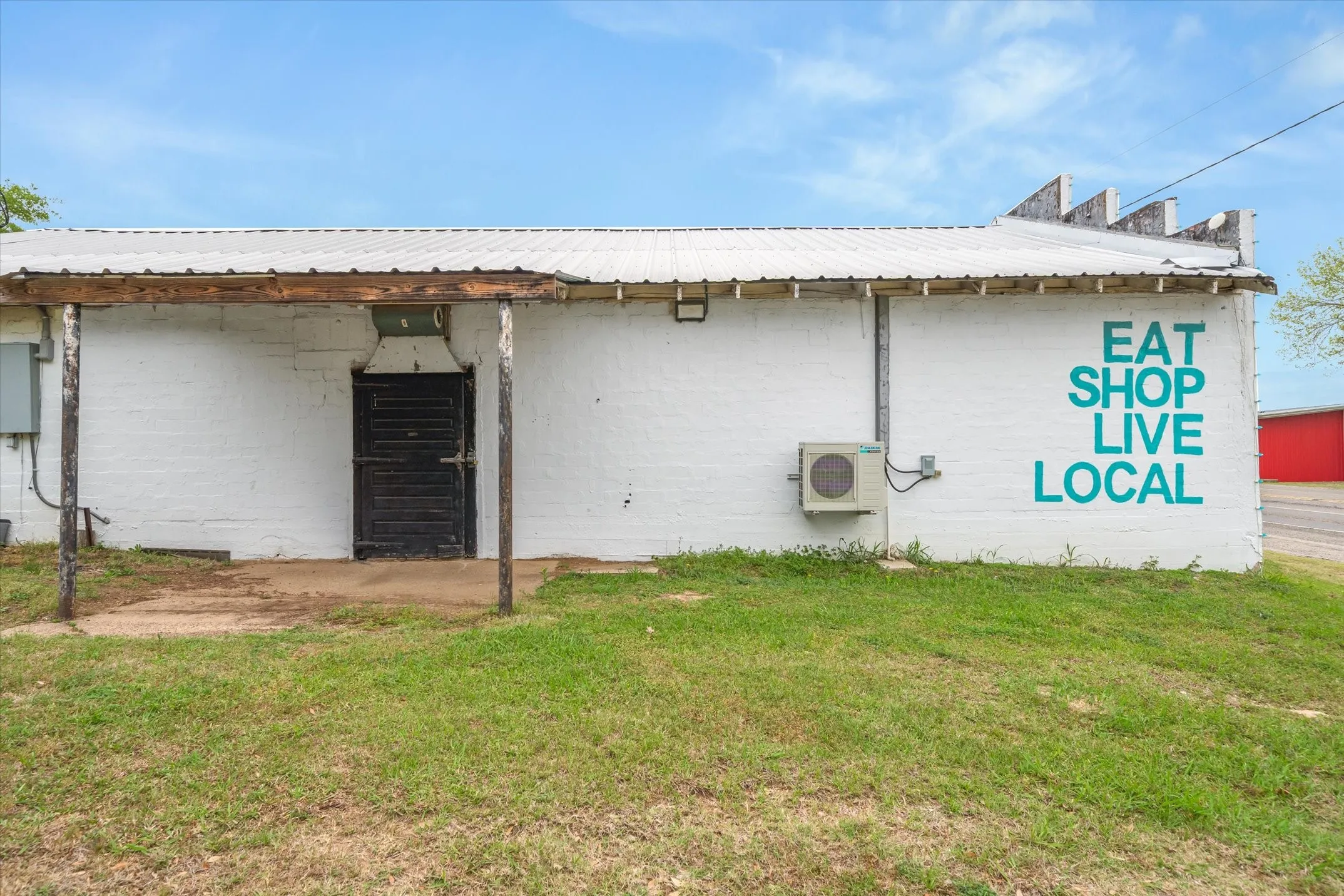Business For Sale in Van Zandt County , 320 W Garland Street, Grand Saline, Texas 75140, 0, 0, Garage spaces, 0 Sqft, built in 1960, Preowned, Price $164,900, mls#21228193, Real Estate Agent in Grand Saline, Homes For Sale in Van Zandt county, Homes For Sale in Grand Saline, Realtor in Grand Saline Texas, Real Estate Brokerage Independent Realty Texas, Luminita Cordes Realtor