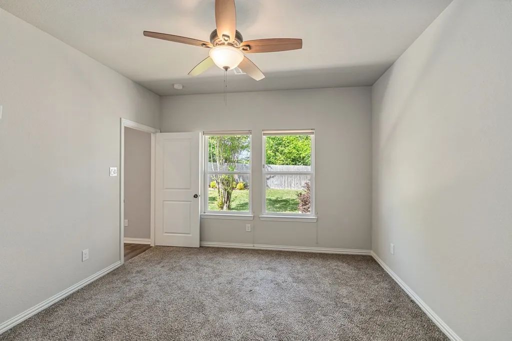 Single Family Residence For Sale in Henderson County , 218 Skiff Drive, Gun Barrel City, Texas 75156, 3 Bedroom, 2 Bathroom, 2 Garage spaces, 1,637 Sqft, built in 2022, Preowned, mls#21223878, Real Estate Agent in Gun Barrel City, Homes For Sale in Henderson county, Homes For Sale in Gun Barrel City, Realtor in Gun Barrel City Texas, Real Estate Brokerage Independent Realty Texas, Luminita Cordes Realtor