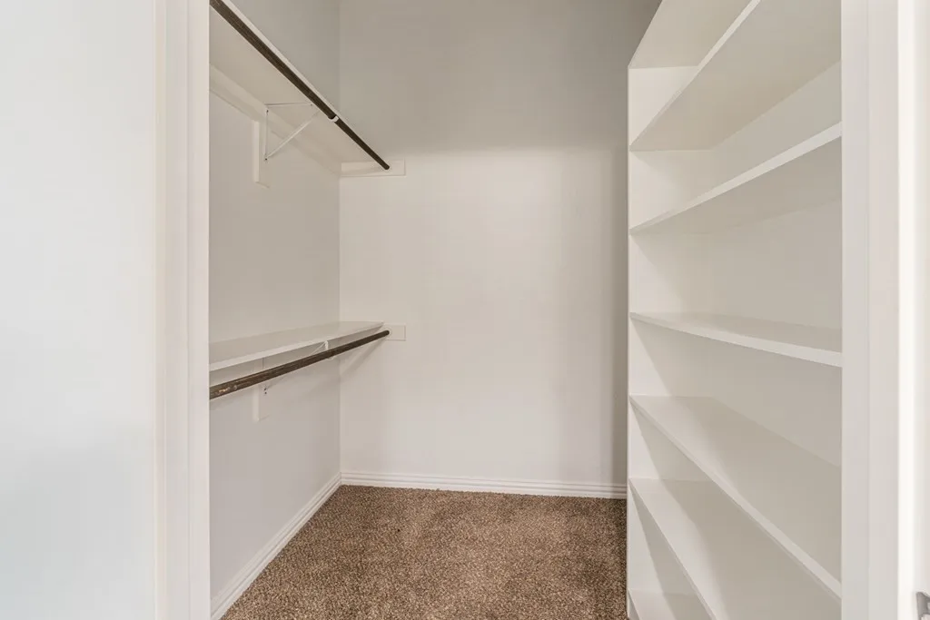 Single Family Residence For Sale in Henderson County , 218 Skiff Drive, Gun Barrel City, Texas 75156, 3 Bedroom, 2 Bathroom, 2 Garage spaces, 1,637 Sqft, built in 2022, Preowned, mls#21223878, Real Estate Agent in Gun Barrel City, Homes For Sale in Henderson county, Homes For Sale in Gun Barrel City, Realtor in Gun Barrel City Texas, Real Estate Brokerage Independent Realty Texas, Luminita Cordes Realtor