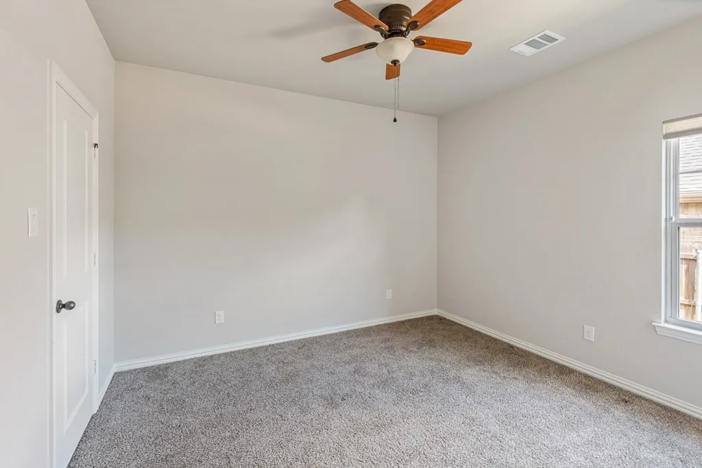 Single Family Residence For Sale in Henderson County , 218 Skiff Drive, Gun Barrel City, Texas 75156, 3 Bedroom, 2 Bathroom, 2 Garage spaces, 1,637 Sqft, built in 2022, Preowned, mls#21223878, Real Estate Agent in Gun Barrel City, Homes For Sale in Henderson county, Homes For Sale in Gun Barrel City, Realtor in Gun Barrel City Texas, Real Estate Brokerage Independent Realty Texas, Luminita Cordes Realtor