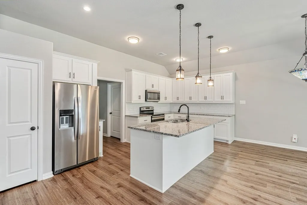 Single Family Residence For Sale in Henderson County , 218 Skiff Drive, Gun Barrel City, Texas 75156, 3 Bedroom, 2 Bathroom, 2 Garage spaces, 1,637 Sqft, built in 2022, Preowned, mls#21223878, Real Estate Agent in Gun Barrel City, Homes For Sale in Henderson county, Homes For Sale in Gun Barrel City, Realtor in Gun Barrel City Texas, Real Estate Brokerage Independent Realty Texas, Luminita Cordes Realtor