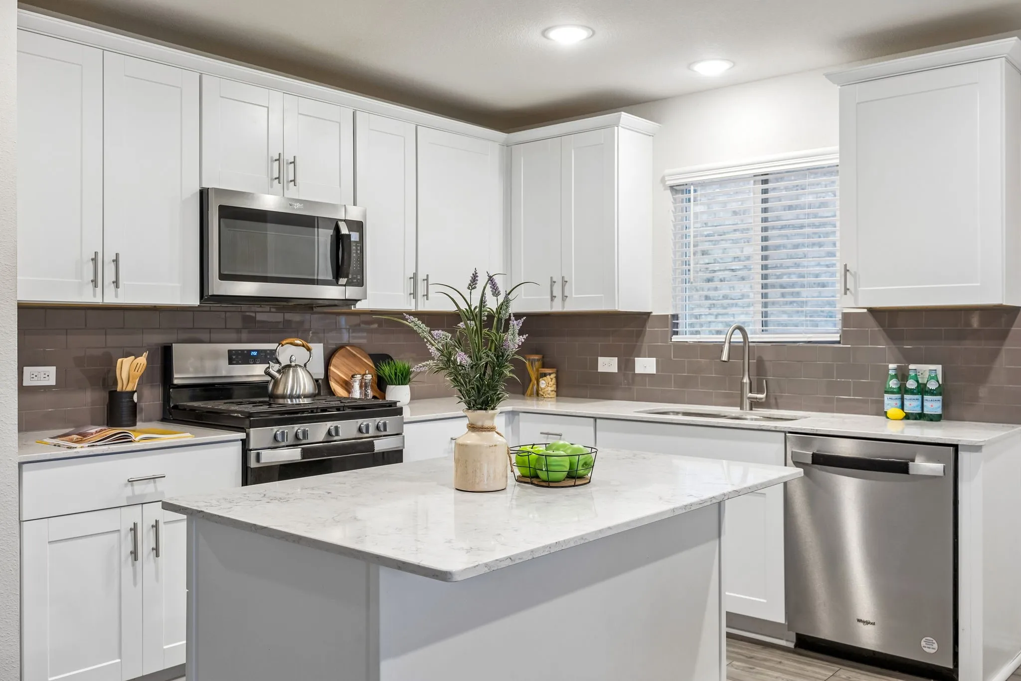 Single Family Residence For Sale in Denton County , 805 Harefield, Haslet, Texas 76052, 4 Bedroom, 3 Bathroom, 2 Garage spaces, 2,344 Sqft, built in 2022, mls#21228213, Real Estate Agent in Haslet, Homes For Sale in Denton county, Homes For Sale in Haslet, Realtor in Haslet Texas, Real Estate Brokerage Independent Realty Texas, Luminita Cordes Realtor