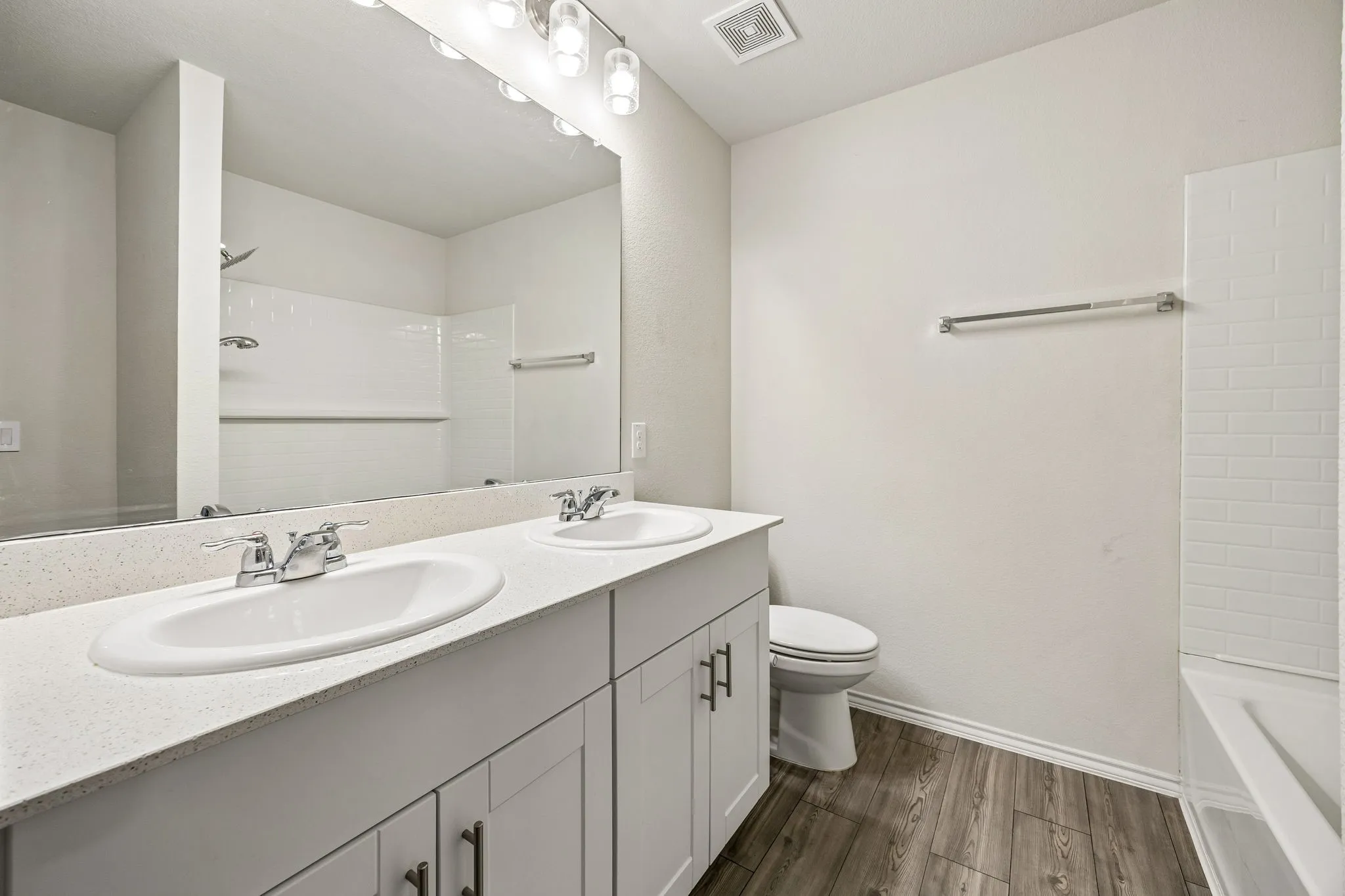 Single Family Residence For Sale in Denton County , 805 Harefield, Haslet, Texas 76052, 4 Bedroom, 3 Bathroom, 2 Garage spaces, 2,344 Sqft, built in 2022, mls#21228213, Real Estate Agent in Haslet, Homes For Sale in Denton county, Homes For Sale in Haslet, Realtor in Haslet Texas, Real Estate Brokerage Independent Realty Texas, Luminita Cordes Realtor