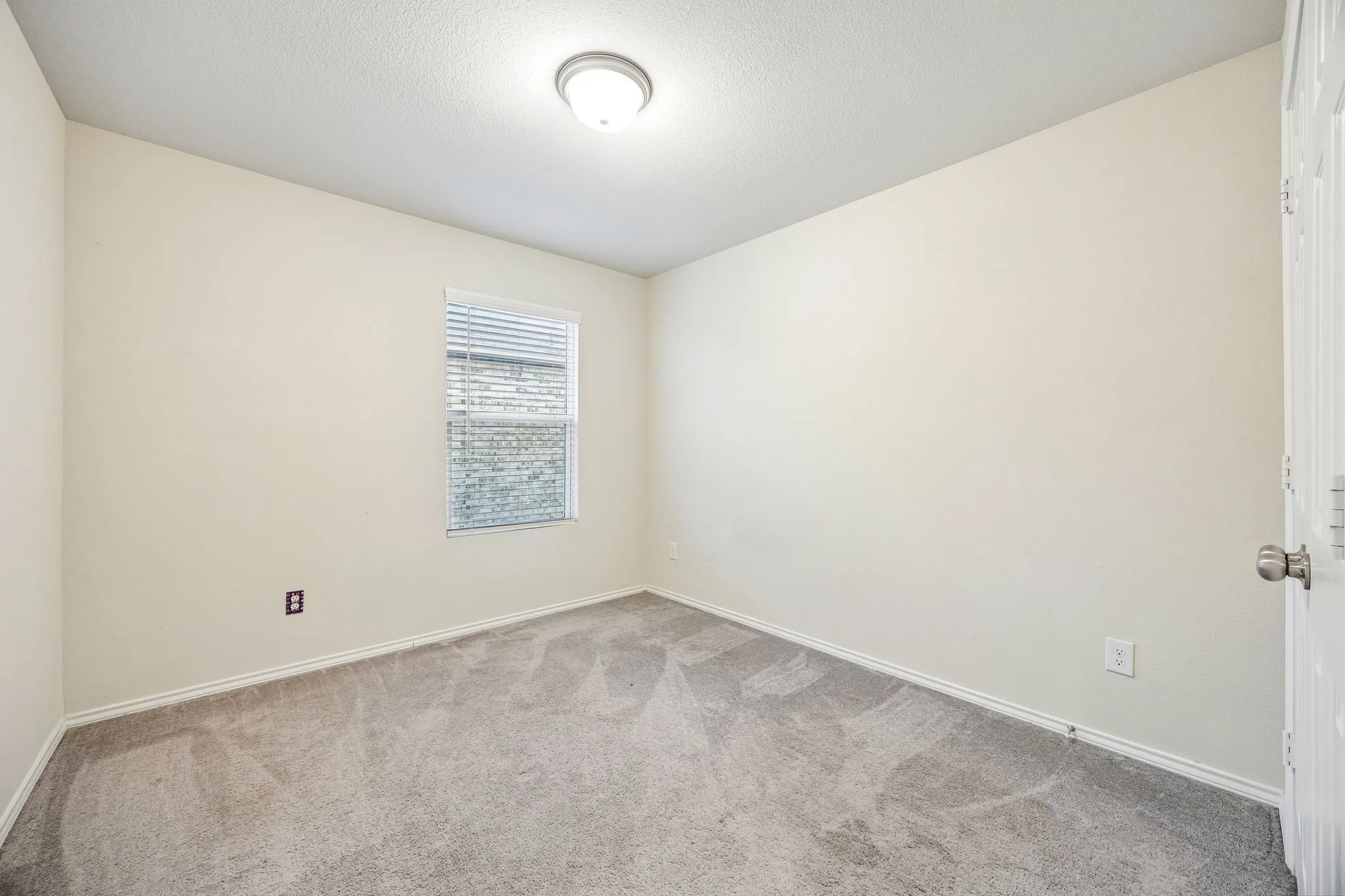Single Family Residence For Sale in Denton County , 805 Harefield, Haslet, Texas 76052, 4 Bedroom, 3 Bathroom, 2 Garage spaces, 2,344 Sqft, built in 2022, mls#21228213, Real Estate Agent in Haslet, Homes For Sale in Denton county, Homes For Sale in Haslet, Realtor in Haslet Texas, Real Estate Brokerage Independent Realty Texas, Luminita Cordes Realtor