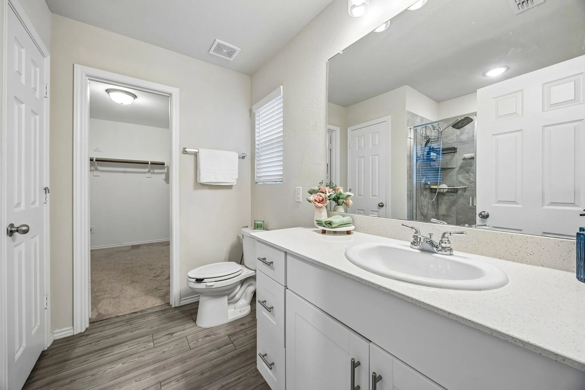 Single Family Residence For Sale in Denton County , 805 Harefield, Haslet, Texas 76052, 4 Bedroom, 3 Bathroom, 2 Garage spaces, 2,344 Sqft, built in 2022, mls#21228213, Real Estate Agent in Haslet, Homes For Sale in Denton county, Homes For Sale in Haslet, Realtor in Haslet Texas, Real Estate Brokerage Independent Realty Texas, Luminita Cordes Realtor