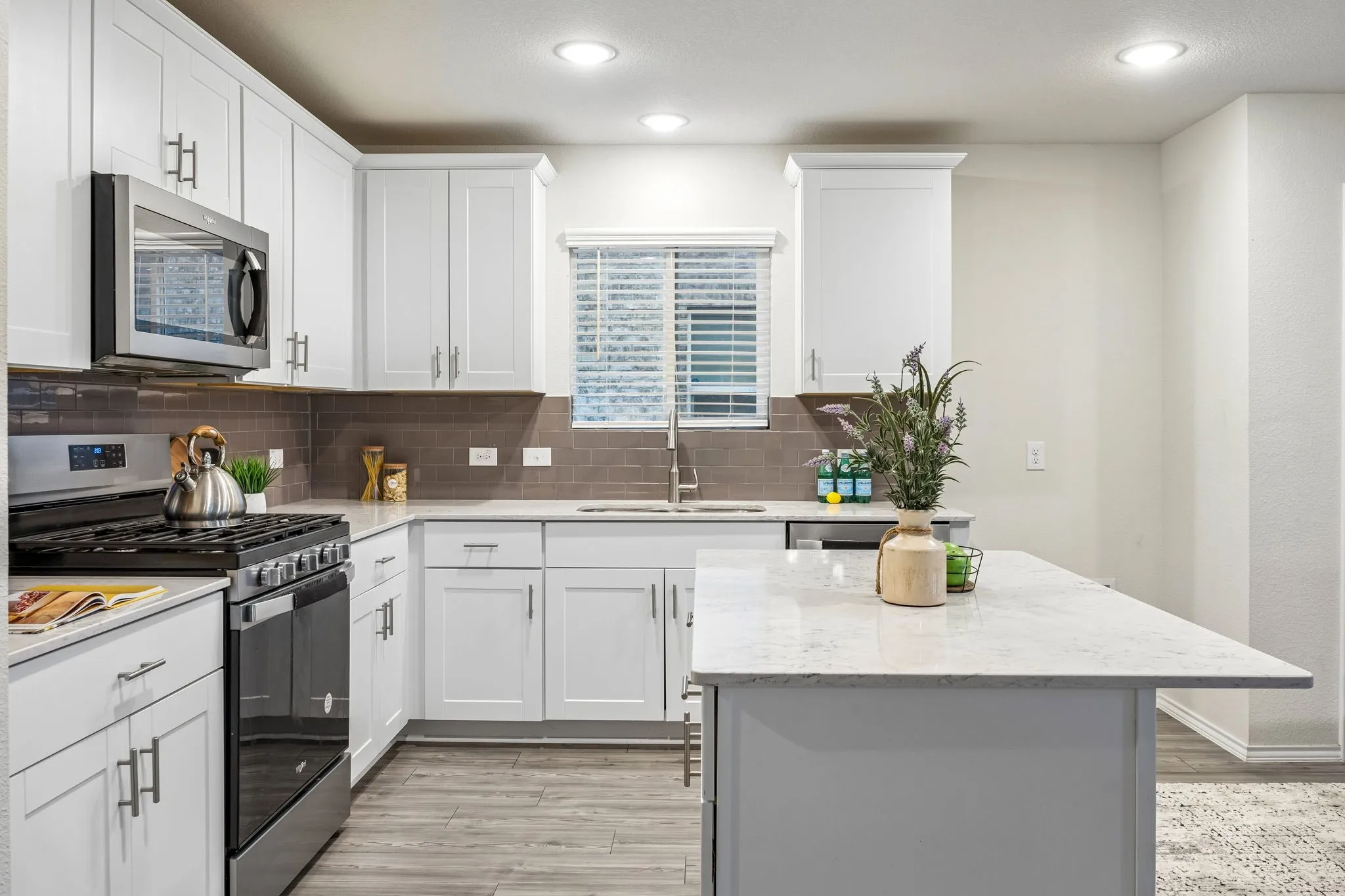 Single Family Residence For Sale in Denton County , 805 Harefield, Haslet, Texas 76052, 4 Bedroom, 3 Bathroom, 2 Garage spaces, 2,344 Sqft, built in 2022, mls#21228213, Real Estate Agent in Haslet, Homes For Sale in Denton county, Homes For Sale in Haslet, Realtor in Haslet Texas, Real Estate Brokerage Independent Realty Texas, Luminita Cordes Realtor