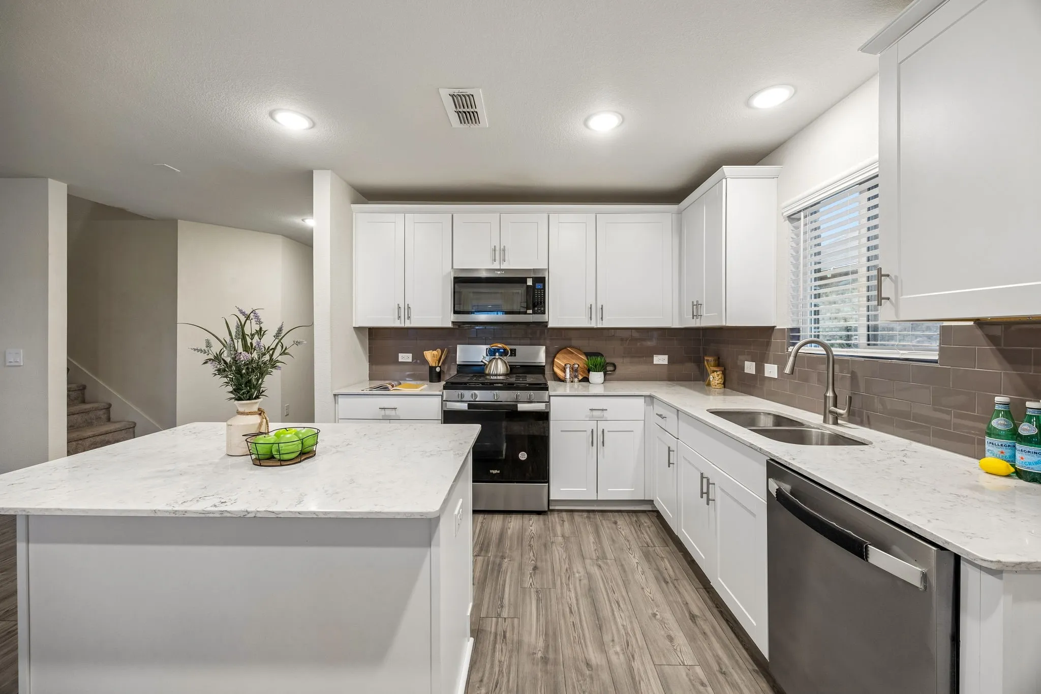 Single Family Residence For Sale in Denton County , 805 Harefield, Haslet, Texas 76052, 4 Bedroom, 3 Bathroom, 2 Garage spaces, 2,344 Sqft, built in 2022, mls#21228213, Real Estate Agent in Haslet, Homes For Sale in Denton county, Homes For Sale in Haslet, Realtor in Haslet Texas, Real Estate Brokerage Independent Realty Texas, Luminita Cordes Realtor