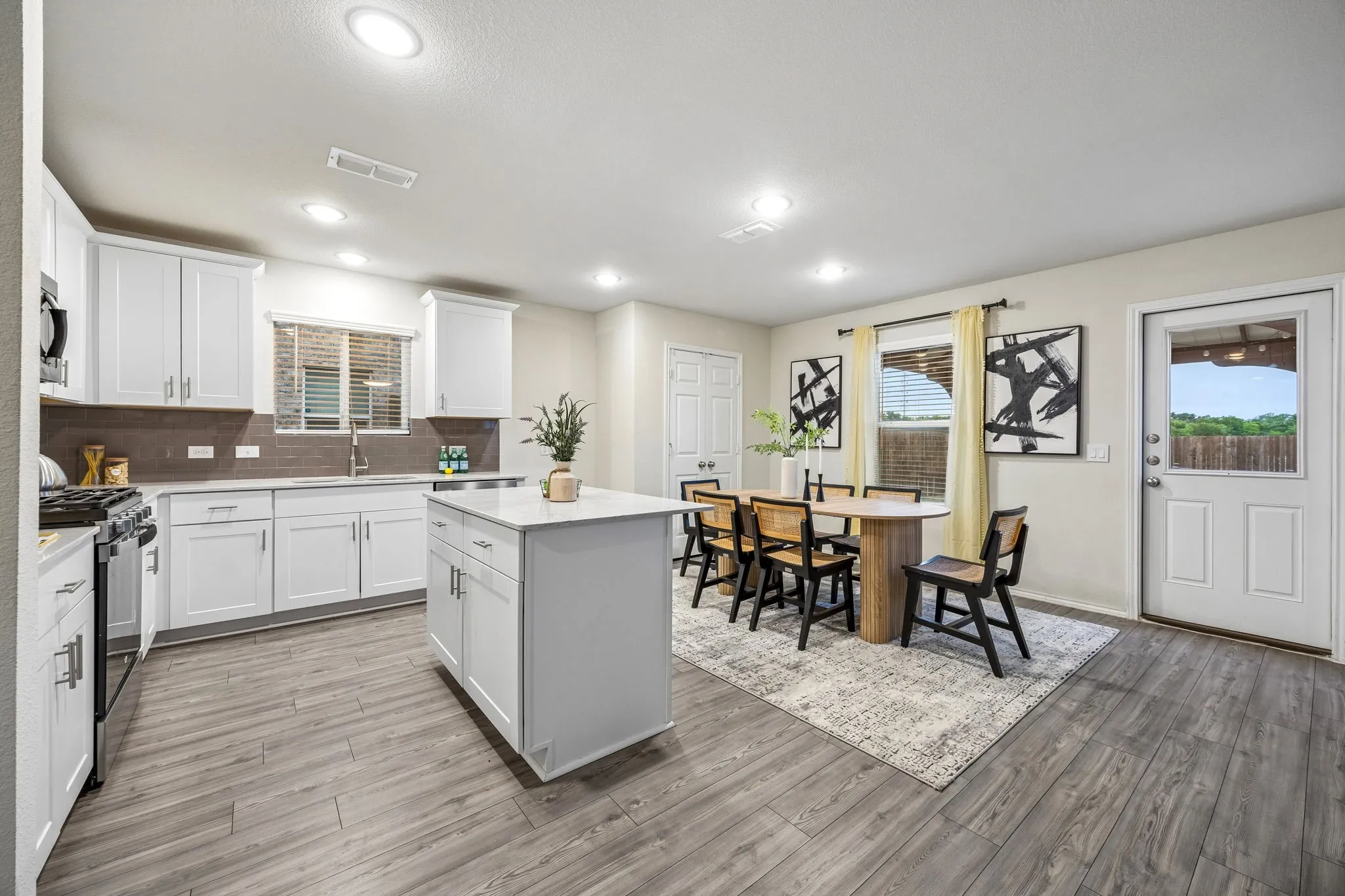 Single Family Residence For Sale in Denton County , 805 Harefield, Haslet, Texas 76052, 4 Bedroom, 3 Bathroom, 2 Garage spaces, 2,344 Sqft, built in 2022, mls#21228213, Real Estate Agent in Haslet, Homes For Sale in Denton county, Homes For Sale in Haslet, Realtor in Haslet Texas, Real Estate Brokerage Independent Realty Texas, Luminita Cordes Realtor