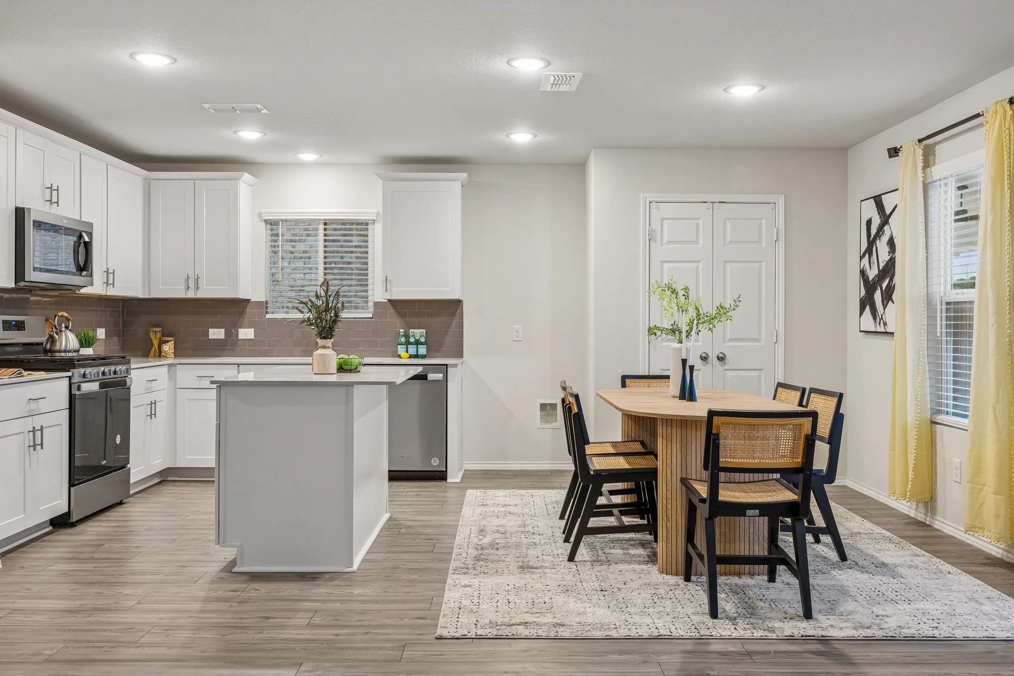 Single Family Residence For Sale in Denton County , 805 Harefield, Haslet, Texas 76052, 4 Bedroom, 3 Bathroom, 2 Garage spaces, 2,344 Sqft, built in 2022, mls#21228213, Real Estate Agent in Haslet, Homes For Sale in Denton county, Homes For Sale in Haslet, Realtor in Haslet Texas, Real Estate Brokerage Independent Realty Texas, Luminita Cordes Realtor