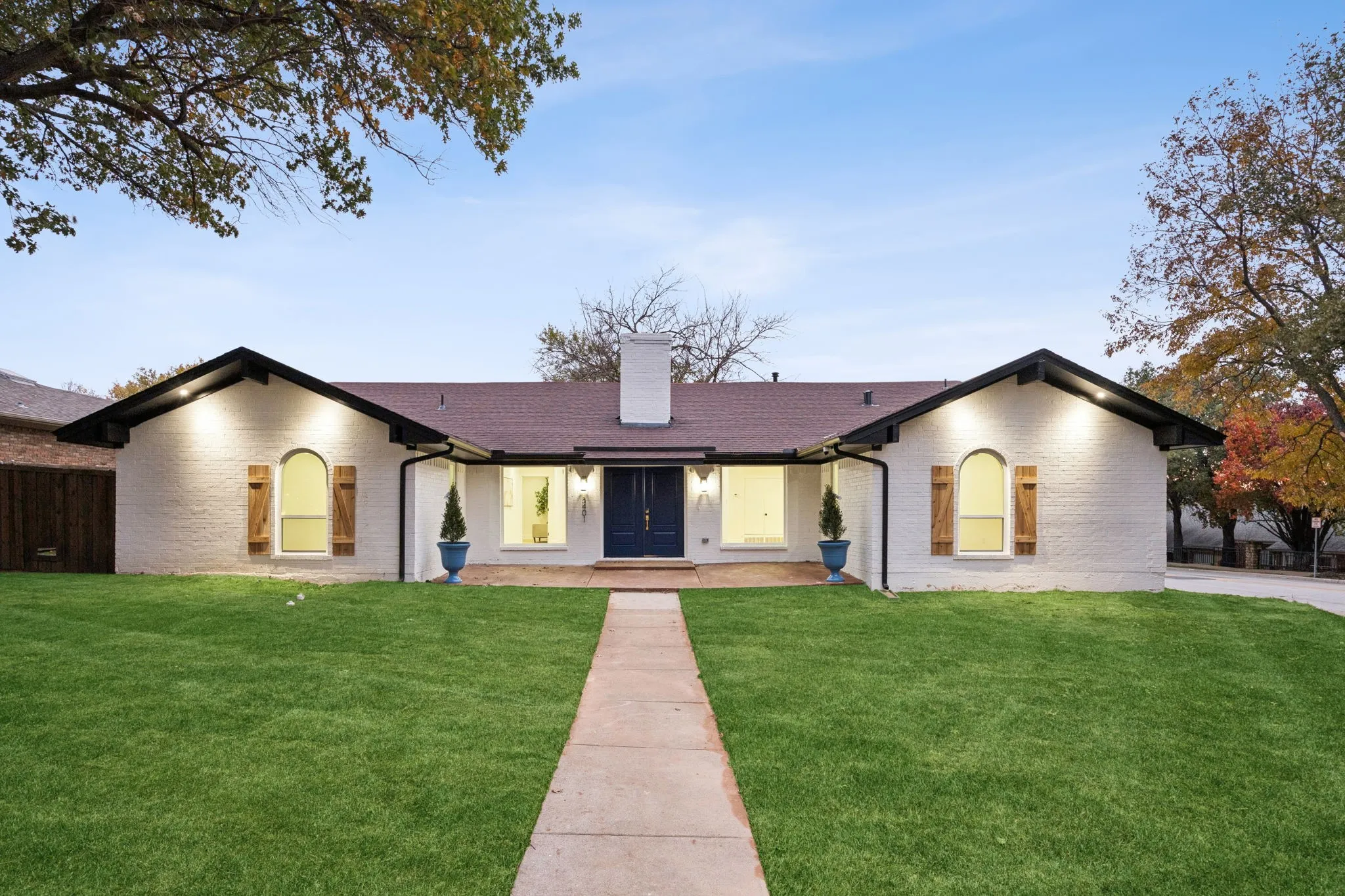 Single Family Residence For Sale in Dallas County , 3401 Valley View Lane, Garland, Texas 75043, 4 Bedrooms, 3 Bathrooms, 2 Garage spaces, 2,672 Sqft, built in 1973, Preowned, Price $459,900, mls#21225801, Real Estate Agent in Garland, Homes For Sale in Dallas county, Homes For Sale in Garland, Realtor in Garland Texas, Real Estate Brokerage Independent Realty Texas, Luminita Cordes Realtor