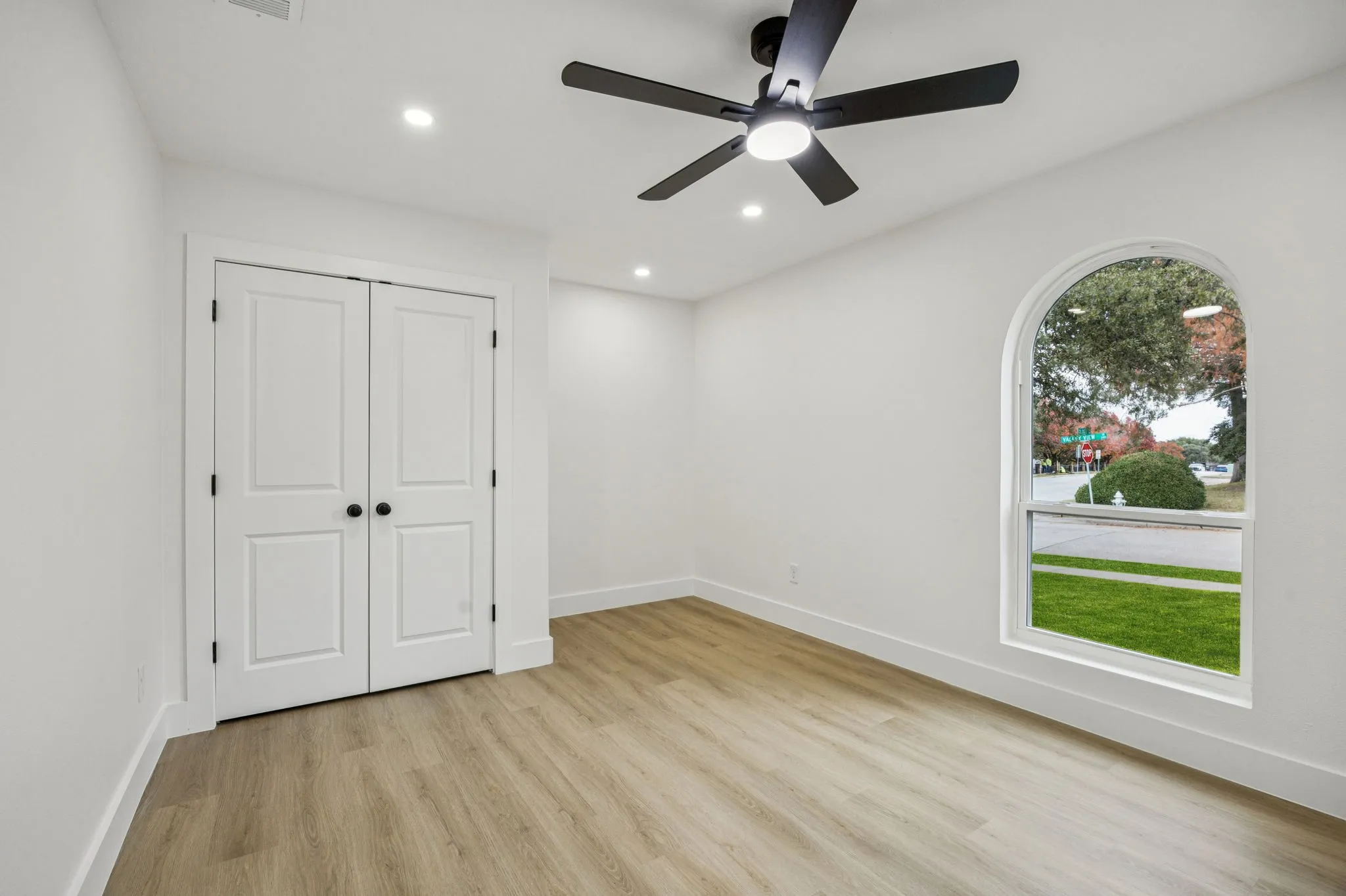 Guest bedroom 1