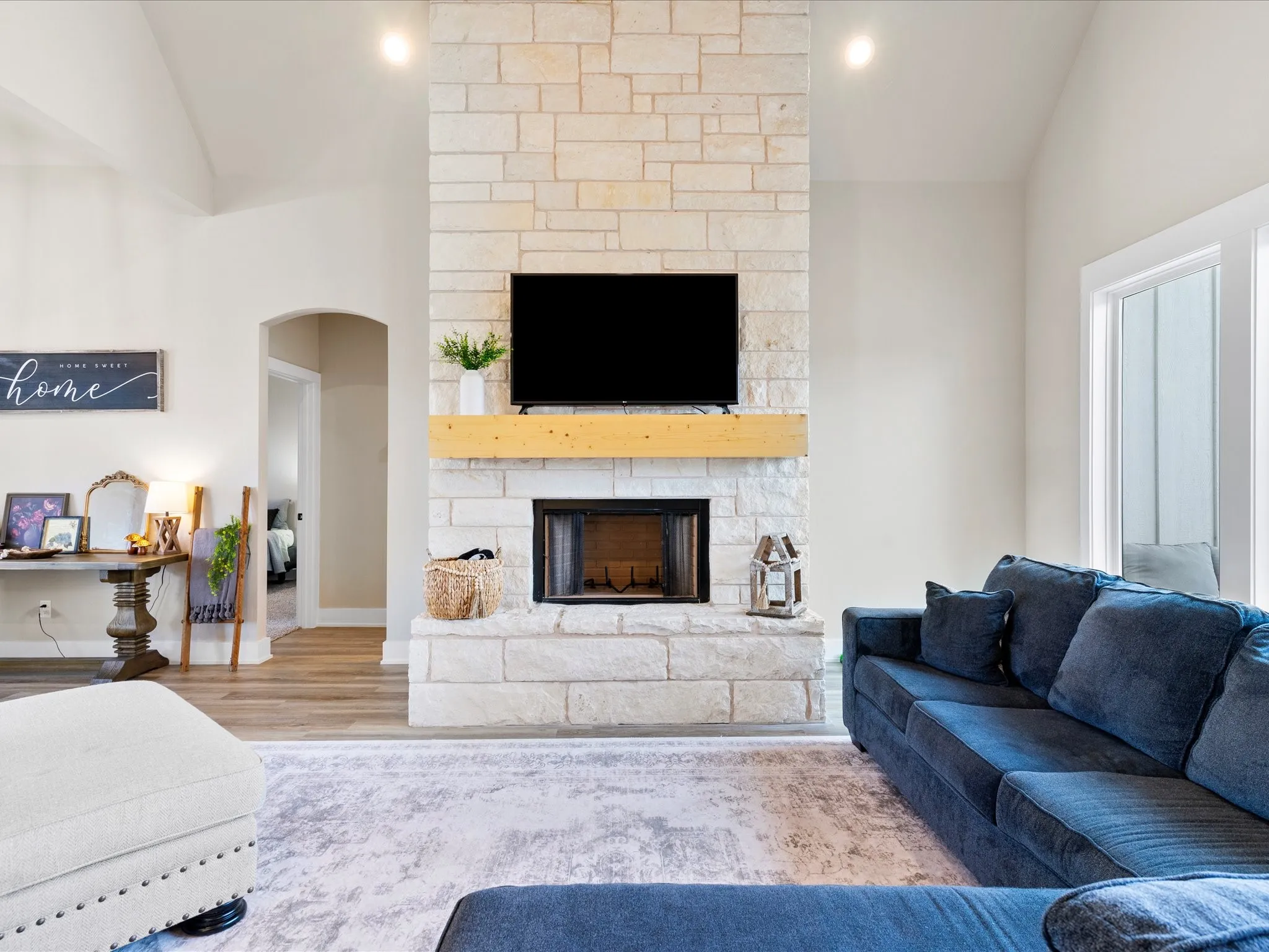 Single Family Residence For Sale in Parker County , 3143 Infinity Drive, Weatherford, Texas 76087, 3 Bedrooms, 2 Bathrooms, 2 Garage spaces, 2,031 Sqft, built in 2023, Preowned, Price $464,000, mls#21227471, Real Estate Agent in Weatherford, Homes For Sale in Parker county, Homes For Sale in Weatherford, Realtor in Weatherford Texas, Real Estate Brokerage Independent Realty Texas, Luminita Cordes Realtor
