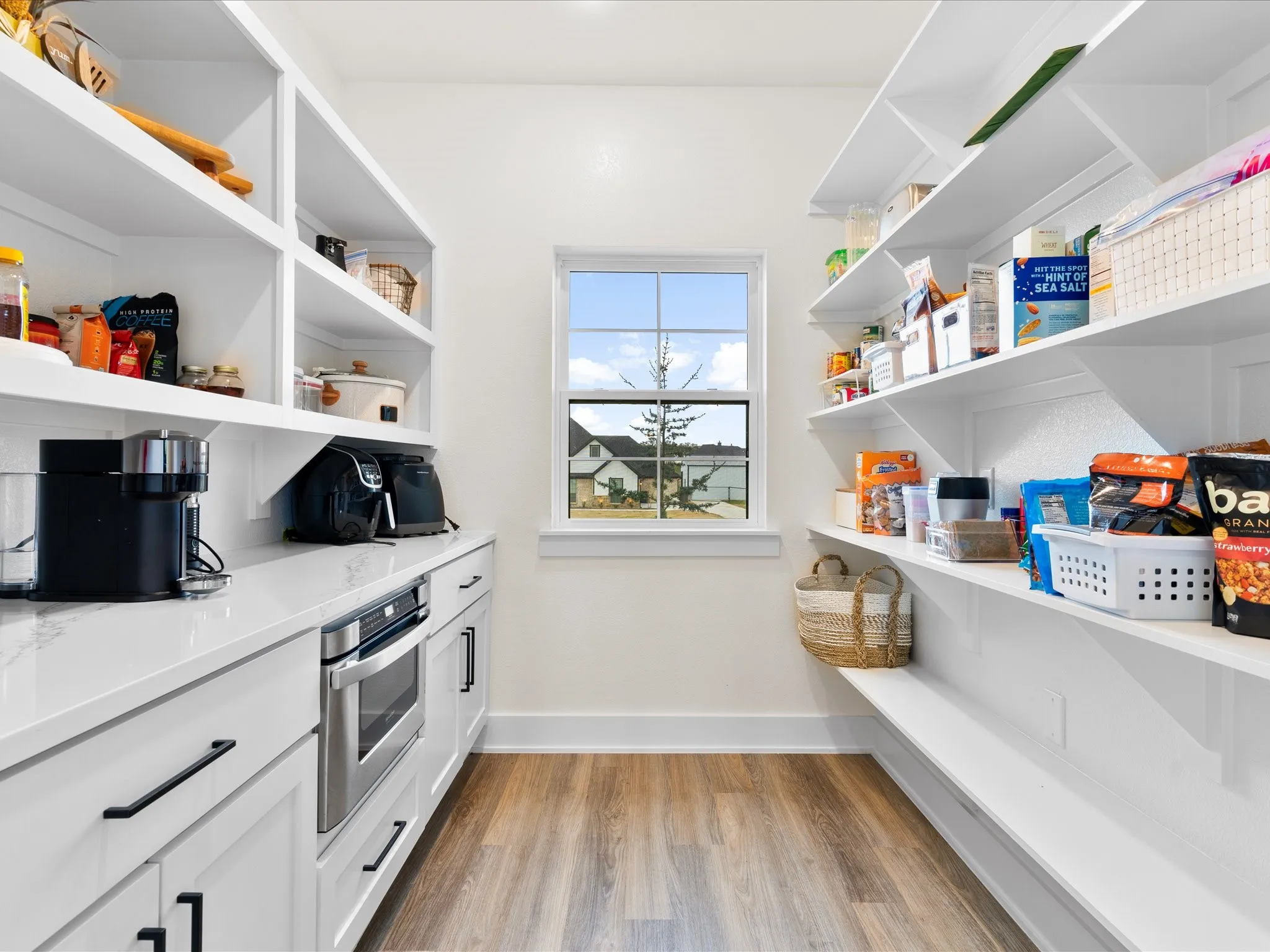 Single Family Residence For Sale in Parker County , 3143 Infinity Drive, Weatherford, Texas 76087, 3 Bedrooms, 2 Bathrooms, 2 Garage spaces, 2,031 Sqft, built in 2023, Preowned, Price $464,000, mls#21227471, Real Estate Agent in Weatherford, Homes For Sale in Parker county, Homes For Sale in Weatherford, Realtor in Weatherford Texas, Real Estate Brokerage Independent Realty Texas, Luminita Cordes Realtor