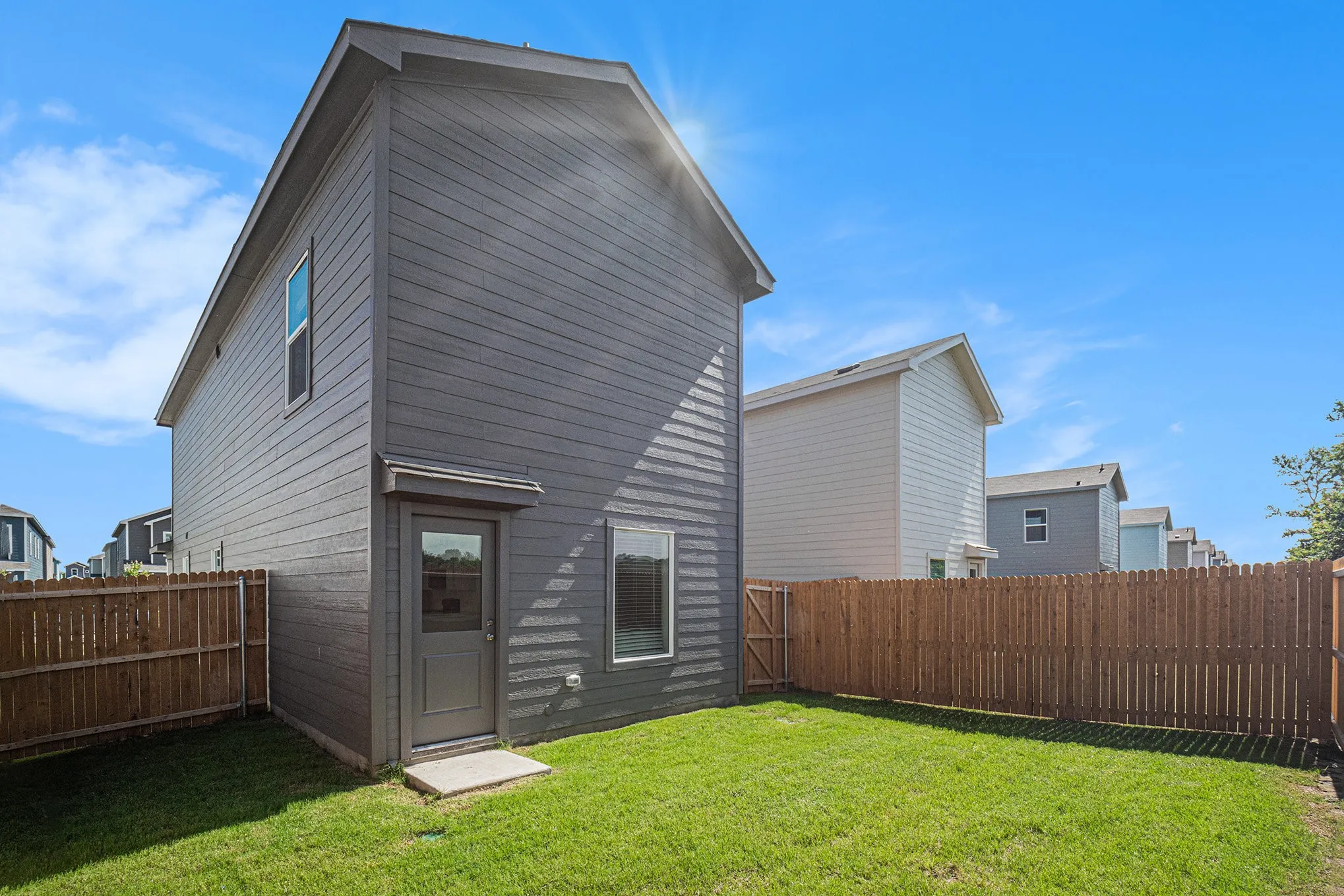 Single Family Residence For Rent in Collin County , 911 Sandhill Crane Lane, Princeton, Texas 75407, 3 Bedrooms, 3 Bathrooms, 1 Garage spaces, 1,360 Sqft, built in 2025, Preowned, Price $1,575, mls#21228278, Real Estate Agent in Princeton, Homes For Rent in Collin county, Homes For Rent in Princeton, Realtor in Princeton Texas, Real Estate Brokerage Independent Realty Texas, Luminita Cordes Realtor