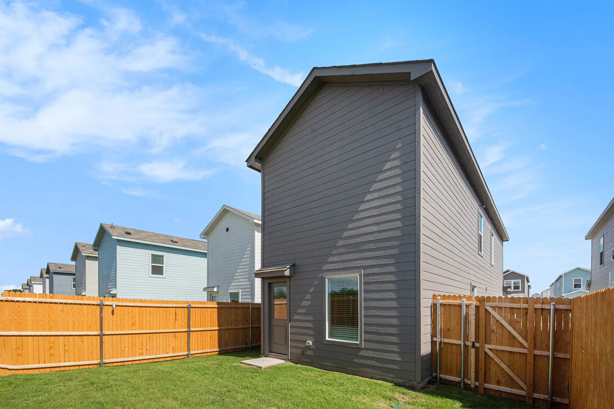 Single Family Residence For Rent in Collin County , 911 Sandhill Crane Lane, Princeton, Texas 75407, 3 Bedrooms, 3 Bathrooms, 1 Garage spaces, 1,360 Sqft, built in 2025, Preowned, Price $1,575, mls#21228278, Real Estate Agent in Princeton, Homes For Rent in Collin county, Homes For Rent in Princeton, Realtor in Princeton Texas, Real Estate Brokerage Independent Realty Texas, Luminita Cordes Realtor
