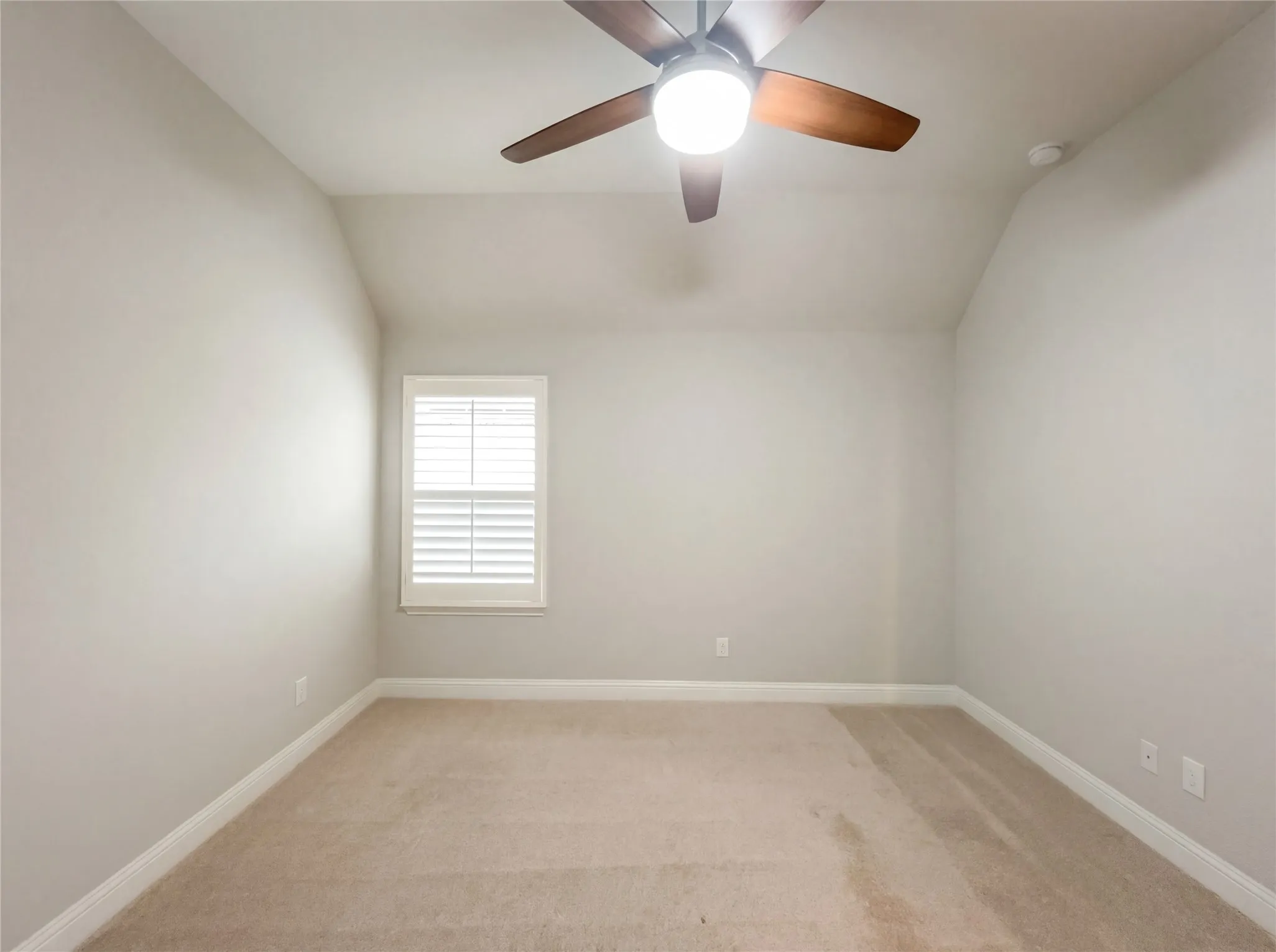 Single Family Residence For Sale in Denton County , 4157 Chantilly Lane, Frisco, Texas 75036, 4 Bedroom, 5 Bathroom, 3 Garage spaces, 3,492 Sqft, built in 2015, mls#21228276, Real Estate Agent in Frisco, Homes For Sale in Denton county, Homes For Sale in Frisco, Realtor in Frisco Texas, Real Estate Brokerage Independent Realty Texas, Luminita Cordes Realtor