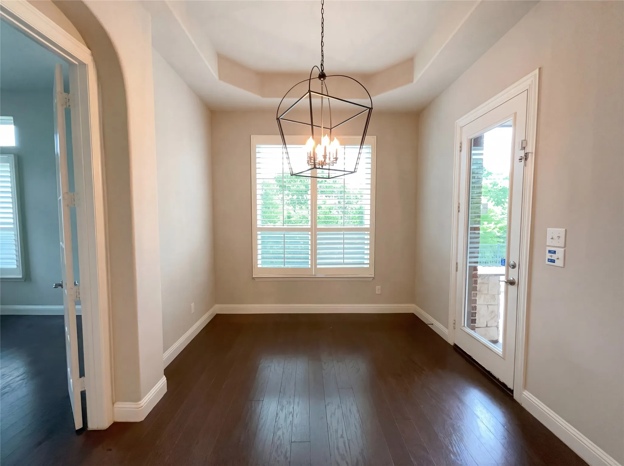Single Family Residence For Sale in Denton County , 4157 Chantilly Lane, Frisco, Texas 75036, 4 Bedroom, 5 Bathroom, 3 Garage spaces, 3,492 Sqft, built in 2015, mls#21228276, Real Estate Agent in Frisco, Homes For Sale in Denton county, Homes For Sale in Frisco, Realtor in Frisco Texas, Real Estate Brokerage Independent Realty Texas, Luminita Cordes Realtor