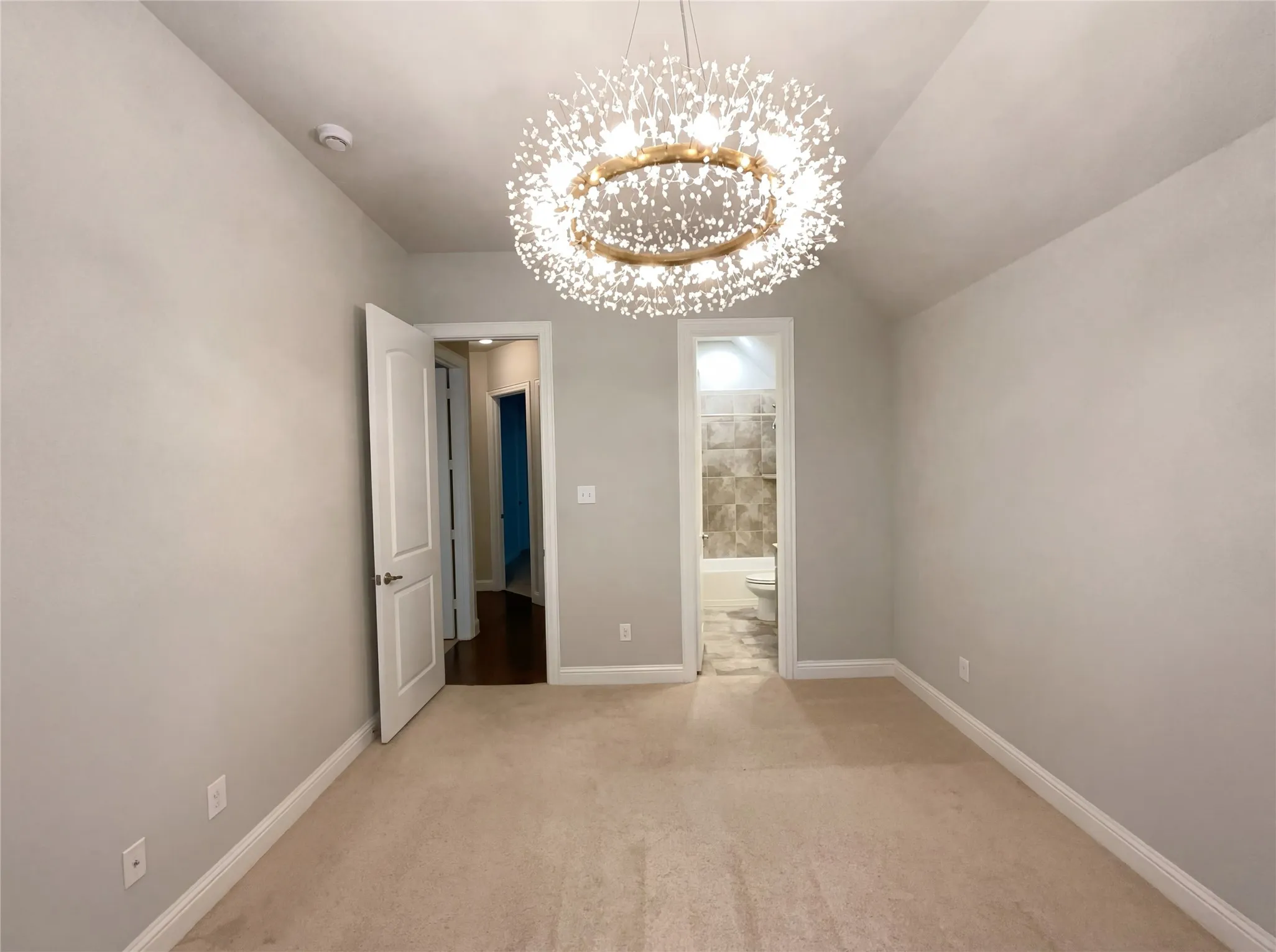 Single Family Residence For Sale in Denton County , 4157 Chantilly Lane, Frisco, Texas 75036, 4 Bedroom, 5 Bathroom, 3 Garage spaces, 3,492 Sqft, built in 2015, mls#21228276, Real Estate Agent in Frisco, Homes For Sale in Denton county, Homes For Sale in Frisco, Realtor in Frisco Texas, Real Estate Brokerage Independent Realty Texas, Luminita Cordes Realtor