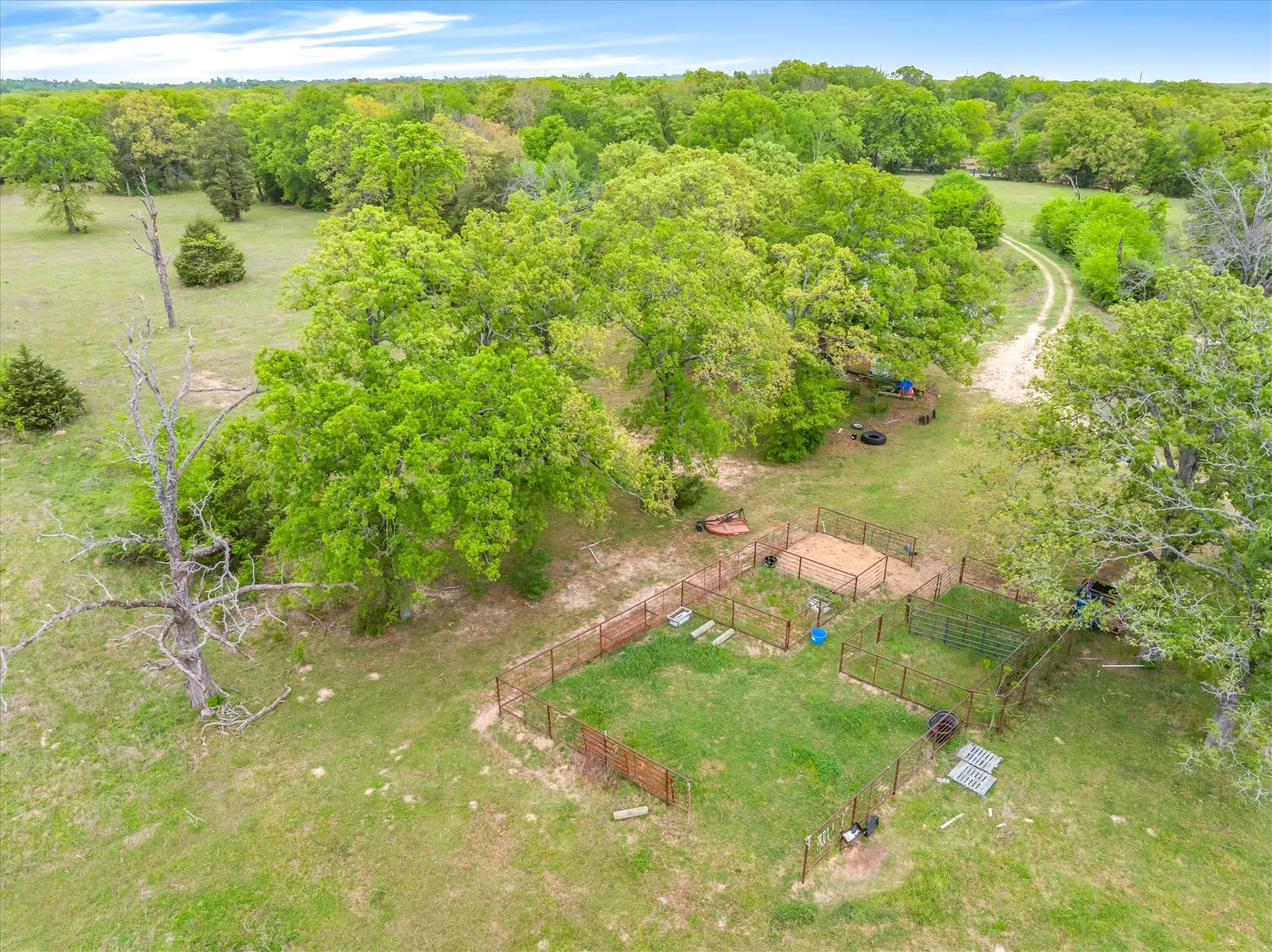 Unimproved Land For Sale in Kaufman County , TBD Co Rd 337, Quinlan, Texas 75474, 0, 0, Garage spaces, 0 Sqft, built in 0, mls#21228287, Real Estate Agent in Quinlan, Homes For Sale in Kaufman county, Homes For Sale in Quinlan, Realtor in Quinlan Texas, Real Estate Brokerage Independent Realty Texas, Luminita Cordes Realtor