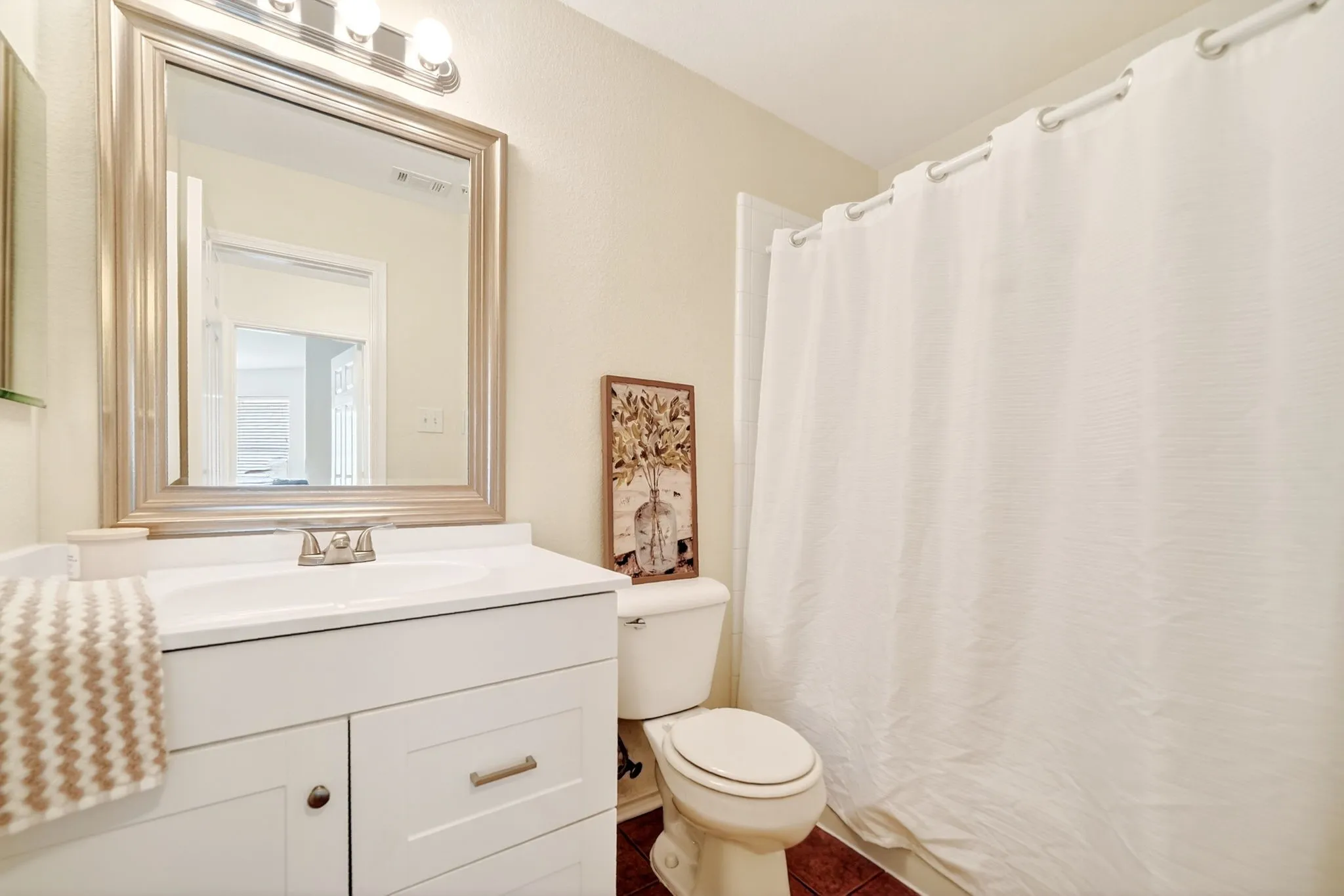 Single Family Residence For Sale in Collin County , 2800 Arbury Drive, Mc Kinney, Texas 75071, 3 Bedroom, 2 Bathroom, 2 Garage spaces, 1,595 Sqft, built in 2003, Preowned, mls#21226005, Real Estate Agent in Mc Kinney, Homes For Sale in Collin county, Homes For Sale in Mc Kinney, Realtor in Mc Kinney Texas, Real Estate Brokerage Independent Realty Texas, Luminita Cordes Realtor