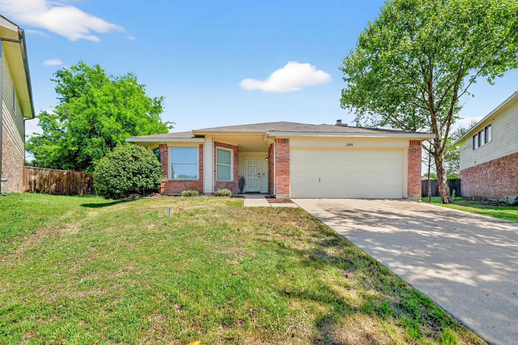Single Family Residence For Sale in Collin County , 2800 Arbury Drive, Mc Kinney, Texas 75071, 3 Bedroom, 2 Bathroom, 2 Garage spaces, 1,595 Sqft, built in 2003, Preowned, mls#21226005, Real Estate Agent in Mc Kinney, Homes For Sale in Collin county, Homes For Sale in Mc Kinney, Realtor in Mc Kinney Texas, Real Estate Brokerage Independent Realty Texas, Luminita Cordes Realtor