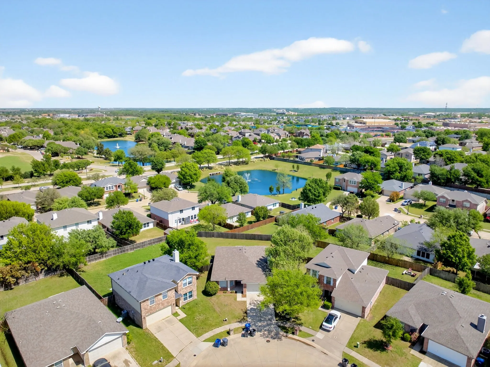 Single Family Residence For Sale in Collin County , 2800 Arbury Drive, Mc Kinney, Texas 75071, 3 Bedroom, 2 Bathroom, 2 Garage spaces, 1,595 Sqft, built in 2003, Preowned, mls#21226005, Real Estate Agent in Mc Kinney, Homes For Sale in Collin county, Homes For Sale in Mc Kinney, Realtor in Mc Kinney Texas, Real Estate Brokerage Independent Realty Texas, Luminita Cordes Realtor