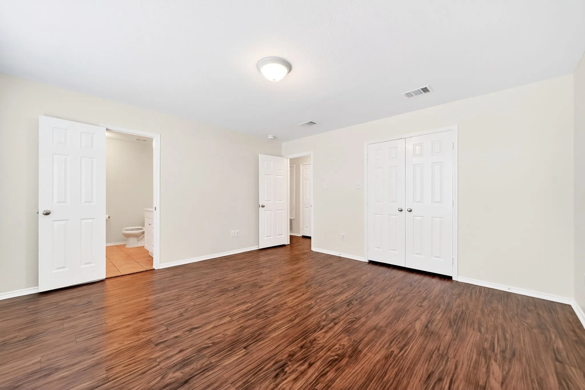 Single Family Residence For Sale in Collin County , 2800 Arbury Drive, Mc Kinney, Texas 75071, 3 Bedroom, 2 Bathroom, 2 Garage spaces, 1,595 Sqft, built in 2003, Preowned, mls#21226005, Real Estate Agent in Mc Kinney, Homes For Sale in Collin county, Homes For Sale in Mc Kinney, Realtor in Mc Kinney Texas, Real Estate Brokerage Independent Realty Texas, Luminita Cordes Realtor