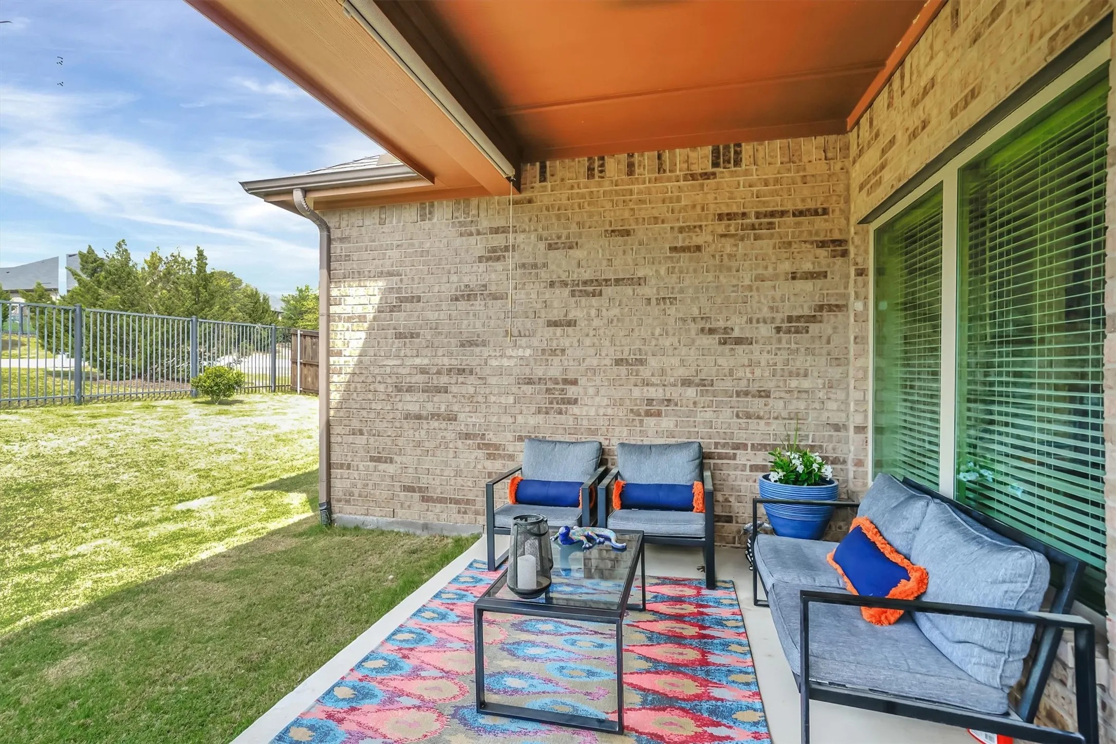 Single Family Residence For Sale in Tarrant County , 5564 Vaquero Road, Fort Worth, Texas 76126, 3 Bedroom, 3 Bathroom, 2 Garage spaces, 2,218 Sqft, built in 2017, mls#21227111, Real Estate Agent in Fort Worth, Homes For Sale in Tarrant county, Homes For Sale in Fort Worth, Realtor in Fort Worth Texas, Real Estate Brokerage Independent Realty Texas, Luminita Cordes Realtor