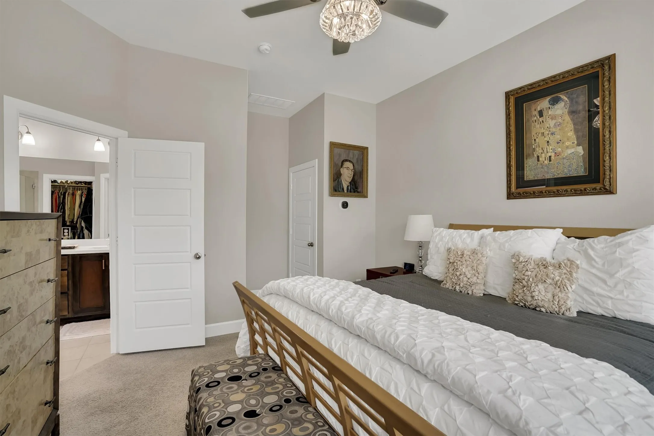 Single Family Residence For Sale in Tarrant County , 5564 Vaquero Road, Fort Worth, Texas 76126, 3 Bedroom, 3 Bathroom, 2 Garage spaces, 2,218 Sqft, built in 2017, mls#21227111, Real Estate Agent in Fort Worth, Homes For Sale in Tarrant county, Homes For Sale in Fort Worth, Realtor in Fort Worth Texas, Real Estate Brokerage Independent Realty Texas, Luminita Cordes Realtor