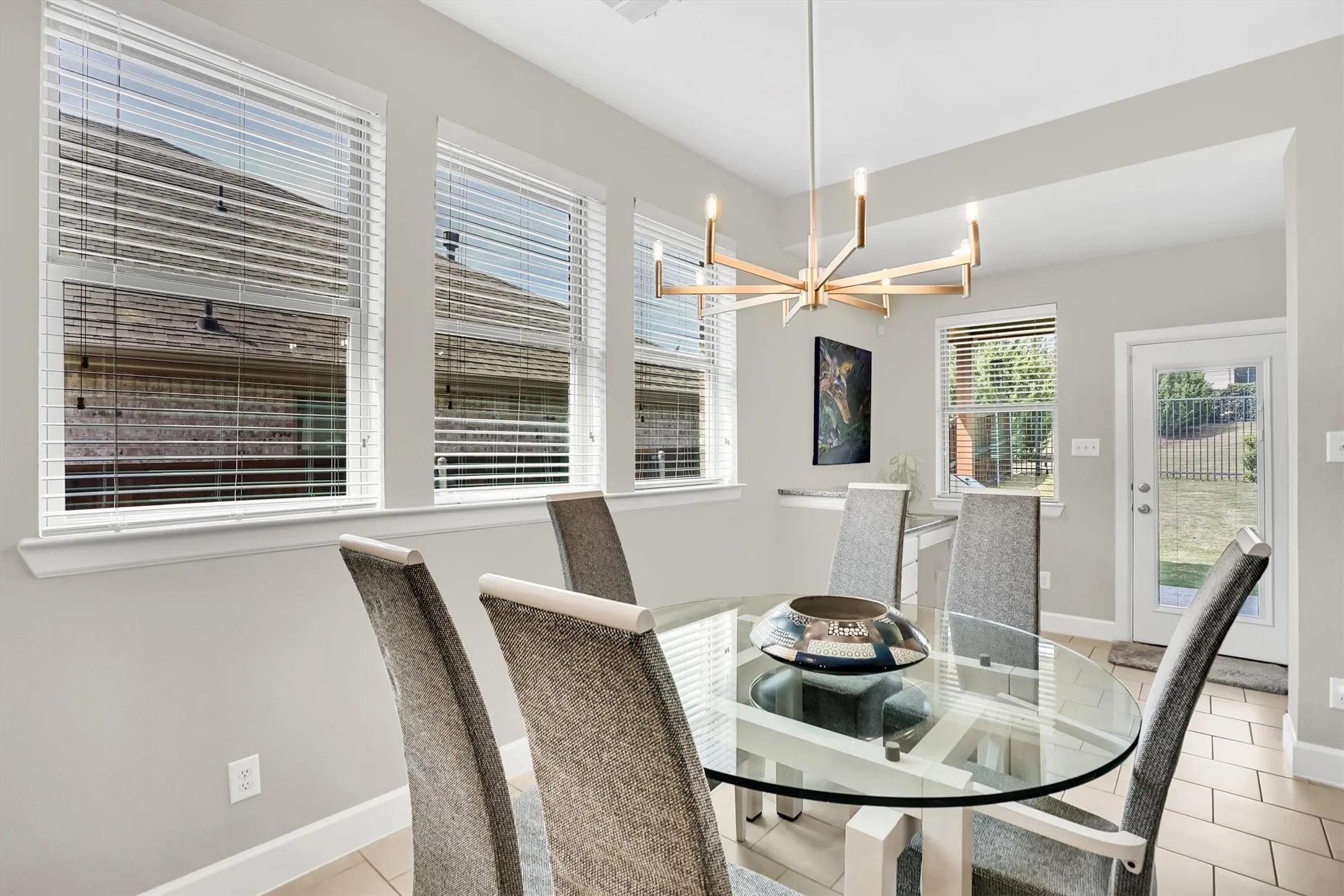 Single Family Residence For Sale in Tarrant County , 5564 Vaquero Road, Fort Worth, Texas 76126, 3 Bedroom, 3 Bathroom, 2 Garage spaces, 2,218 Sqft, built in 2017, mls#21227111, Real Estate Agent in Fort Worth, Homes For Sale in Tarrant county, Homes For Sale in Fort Worth, Realtor in Fort Worth Texas, Real Estate Brokerage Independent Realty Texas, Luminita Cordes Realtor