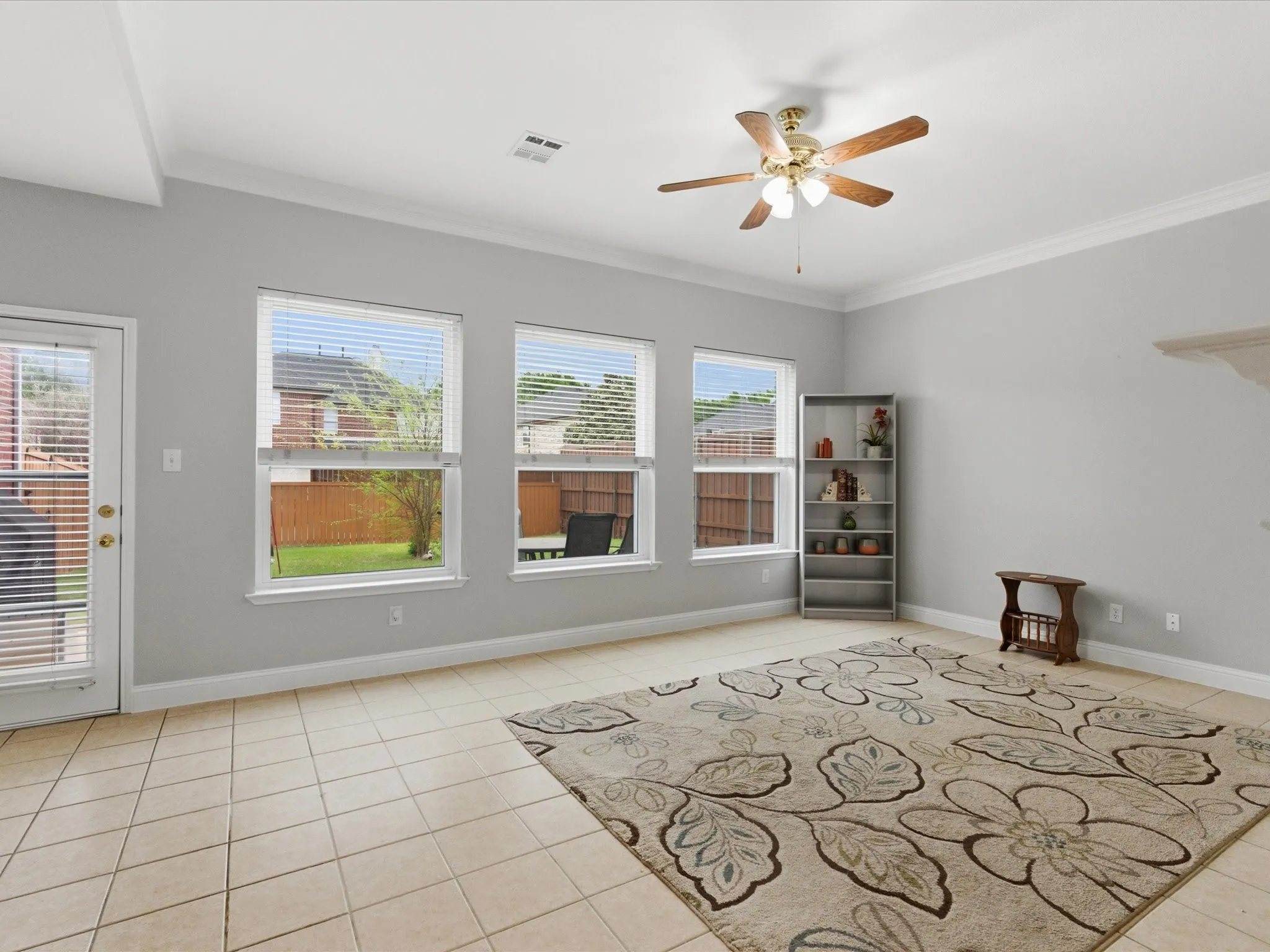Single Family Residence For Sale in Denton County , 1104 Churchill Drive, Frisco, Texas 75036, 5 Bedroom, 3 Bathroom, 2 Garage spaces, 3,177 Sqft, built in 2002, Preowned, mls#21228199, Real Estate Agent in Frisco, Homes For Sale in Denton county, Homes For Sale in Frisco, Realtor in Frisco Texas, Real Estate Brokerage Independent Realty Texas, Luminita Cordes Realtor