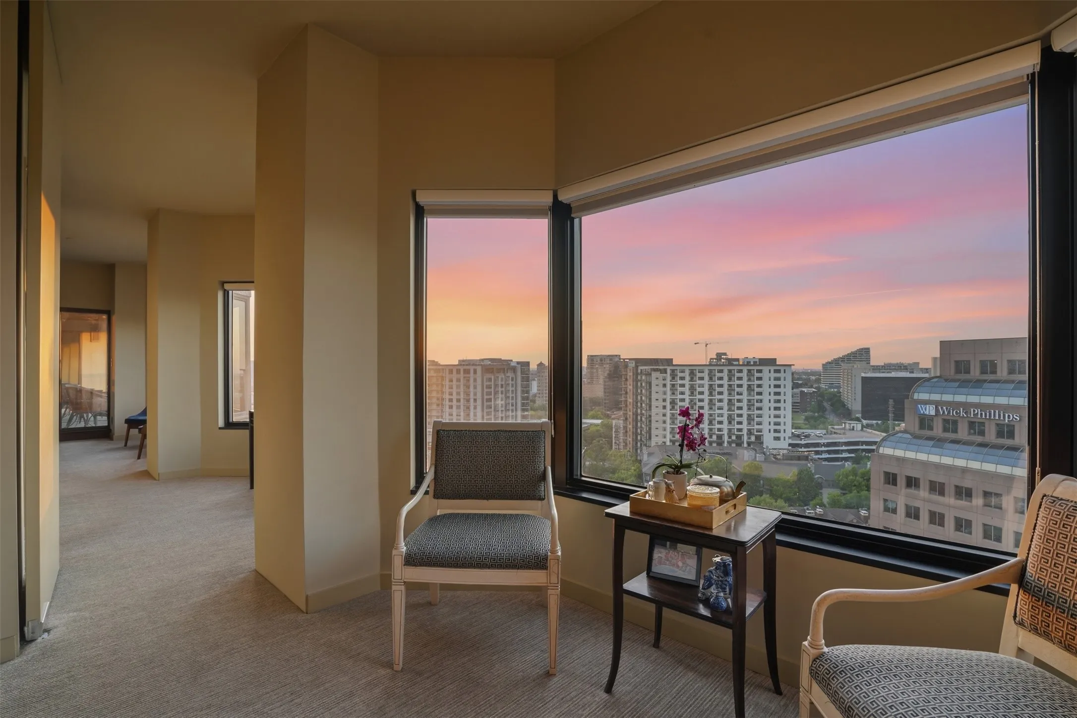Condominium For Sale in Dallas County , 3030 Mckinney Avenue 1606, Dallas, Texas 75204, 3 Bedroom, 3 Bathroom, 4 Garage spaces, 3,126 Sqft, built in 1981, mls#21221032, Real Estate Agent in Dallas, Homes For Sale in Dallas county, Homes For Sale in Dallas, Realtor in Dallas Texas, Real Estate Brokerage Independent Realty Texas, Luminita Cordes Realtor