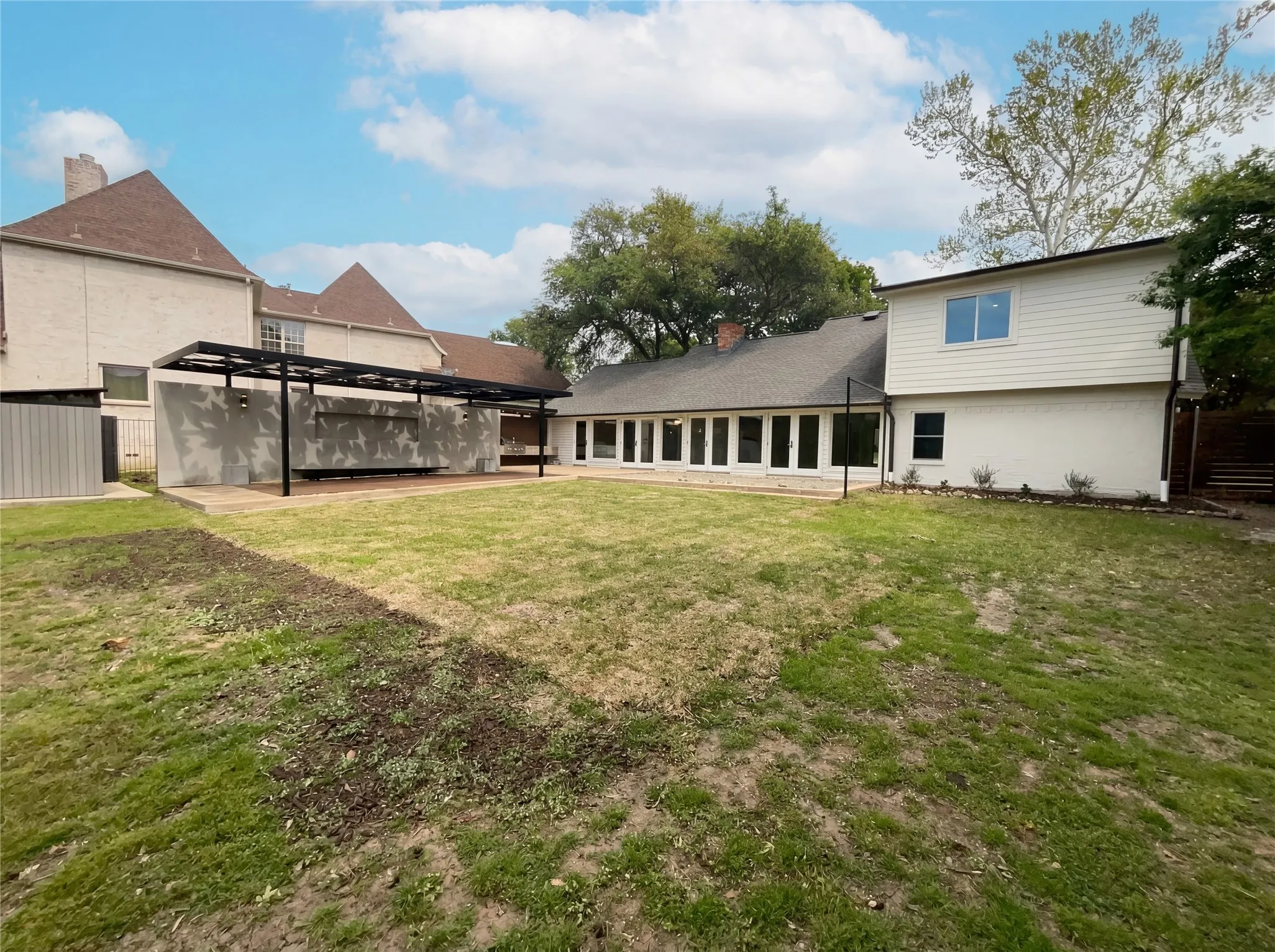 Single Family Residence For Sale in Collin County , 7121 Winding Creek Road, Dallas, Texas 75252, 3 Bedroom, 3 Bathroom, Garage spaces, 2,512 Sqft, built in 1973, mls#21228362, Real Estate Agent in Dallas, Homes For Sale in Collin county, Homes For Sale in Dallas, Realtor in Dallas Texas, Real Estate Brokerage Independent Realty Texas, Luminita Cordes Realtor