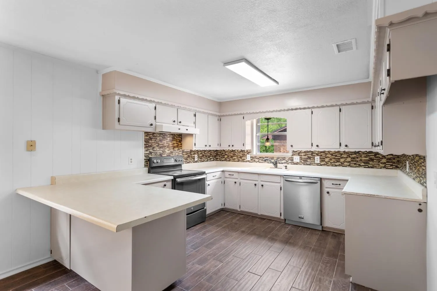 Single Family Residence For Sale in Dallas County , 525 Pecan Lane, Rowlett, Texas 75089, 4 Bedroom, 3 Bathroom, Garage spaces, 2,382 Sqft, built in 1973, Preowned, mls#21228370, Real Estate Agent in Rowlett, Homes For Sale in Dallas county, Homes For Sale in Rowlett, Realtor in Rowlett Texas, Real Estate Brokerage Independent Realty Texas, Luminita Cordes Realtor