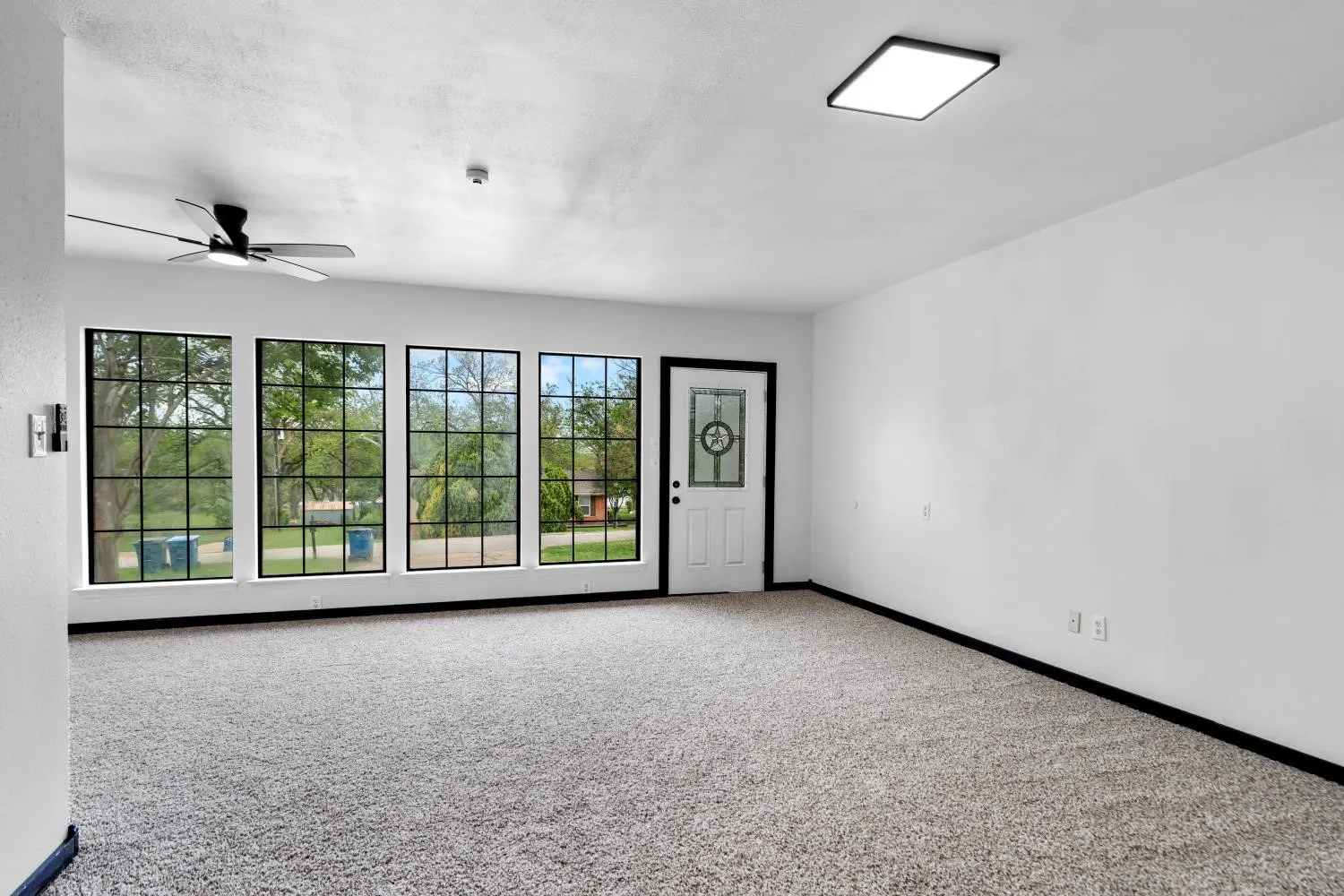 Single Family Residence For Sale in Dallas County , 525 Pecan Lane, Rowlett, Texas 75089, 4 Bedroom, 3 Bathroom, Garage spaces, 2,382 Sqft, built in 1973, Preowned, mls#21228370, Real Estate Agent in Rowlett, Homes For Sale in Dallas county, Homes For Sale in Rowlett, Realtor in Rowlett Texas, Real Estate Brokerage Independent Realty Texas, Luminita Cordes Realtor