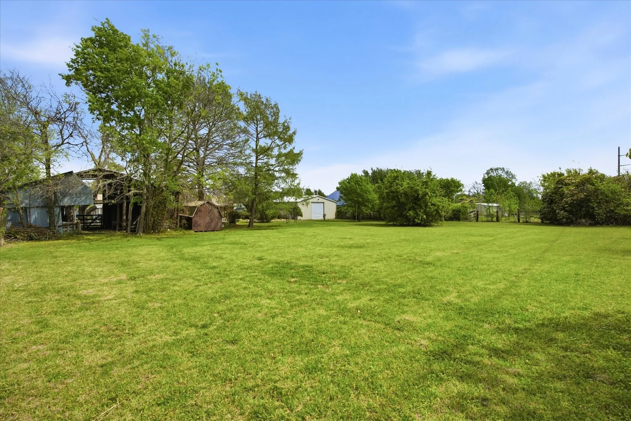 Single Family Residence For Sale in Collin County , 102 Paul Wilson Road, Wylie, Texas 75098, 3 Bedroom, 1 Bathroom, Garage spaces, 2,110 Sqft, built in 1977, mls#21226760, Real Estate Agent in Wylie, Homes For Sale in Collin county, Homes For Sale in Wylie, Realtor in Wylie Texas, Real Estate Brokerage Independent Realty Texas, Luminita Cordes Realtor
