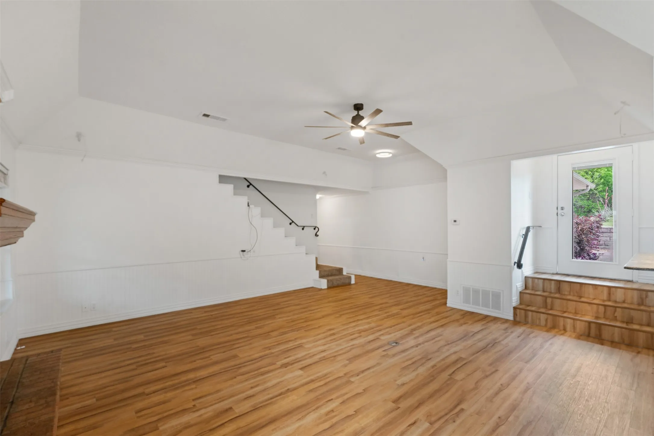 Single Family Residence For Sale in Henderson County , 316 Oak Lane, Tool, Texas 75143, 2 Bedroom, 3 Bathroom, 2 Garage spaces, 1,500 Sqft, built in 1989, mls#21228057, Real Estate Agent in Tool, Homes For Sale in Henderson county, Homes For Sale in Tool, Realtor in Tool Texas, Real Estate Brokerage Independent Realty Texas, Luminita Cordes Realtor