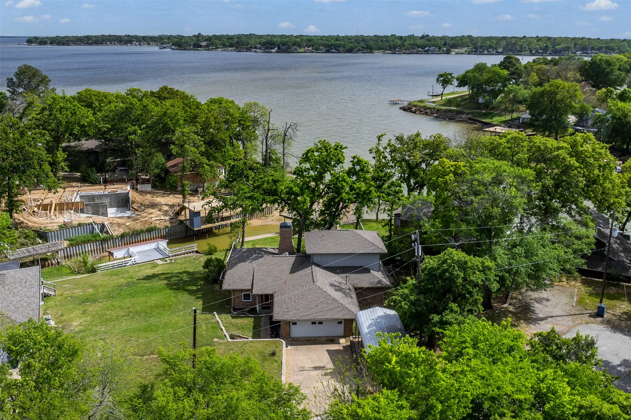 Single Family Residence For Sale in Henderson County , 316 Oak Lane, Tool, Texas 75143, 2 Bedroom, 3 Bathroom, 2 Garage spaces, 1,500 Sqft, built in 1989, mls#21228057, Real Estate Agent in Tool, Homes For Sale in Henderson county, Homes For Sale in Tool, Realtor in Tool Texas, Real Estate Brokerage Independent Realty Texas, Luminita Cordes Realtor