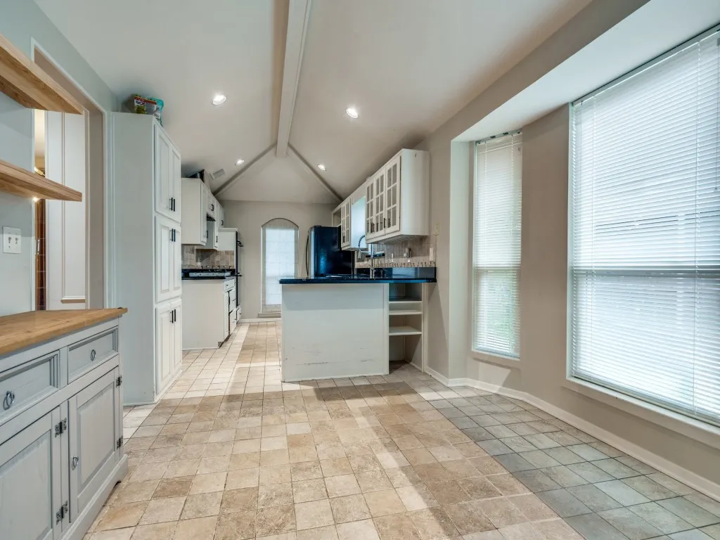 Single Family Residence For Rent in Collin County , 1728 Tawakoni Lane, Plano, Texas 75075, 4 Bedroom, 3 Bathroom, 2 Garage spaces, 2,491 Sqft, built in 1986, Preowned, mls#21222574, Real Estate Agent in Plano, Homes For Rent in Collin county, Homes For Rent in Plano, Realtor in Plano Texas, Real Estate Brokerage Independent Realty Texas, Luminita Cordes Realtor