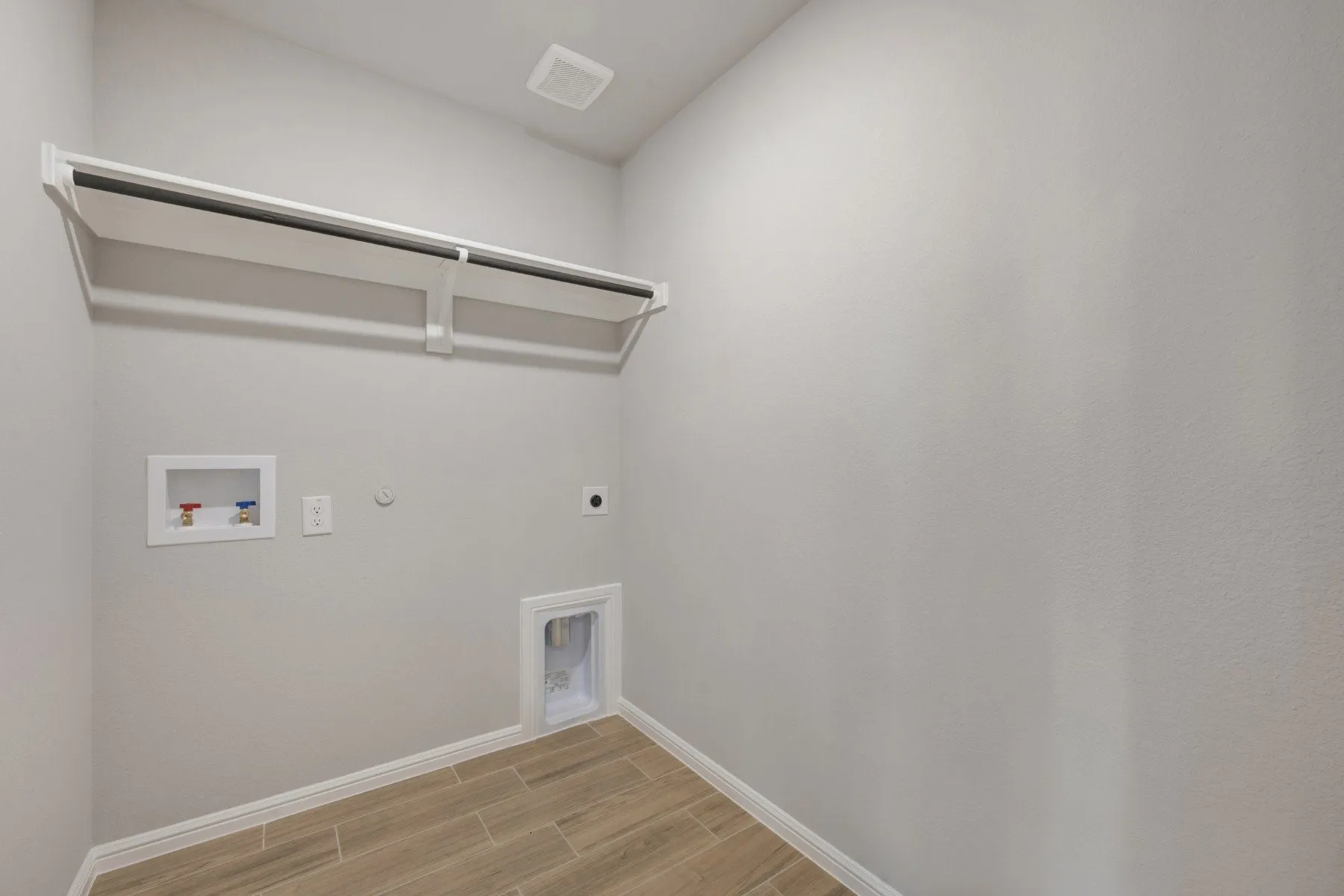 Single Family Residence For Sale in Denton County , 2700 Tamarack Lane, Denton, Texas 76226, 4 Bedroom, 3 Bathroom, 2 Garage spaces, 2,106 Sqft, built in 2026, New Construction - Incomplete, mls#21227002, Real Estate Agent in Denton, Homes For Sale in Denton county, Homes For Sale in Denton, Realtor in Denton Texas, Real Estate Brokerage Independent Realty Texas, Luminita Cordes Realtor