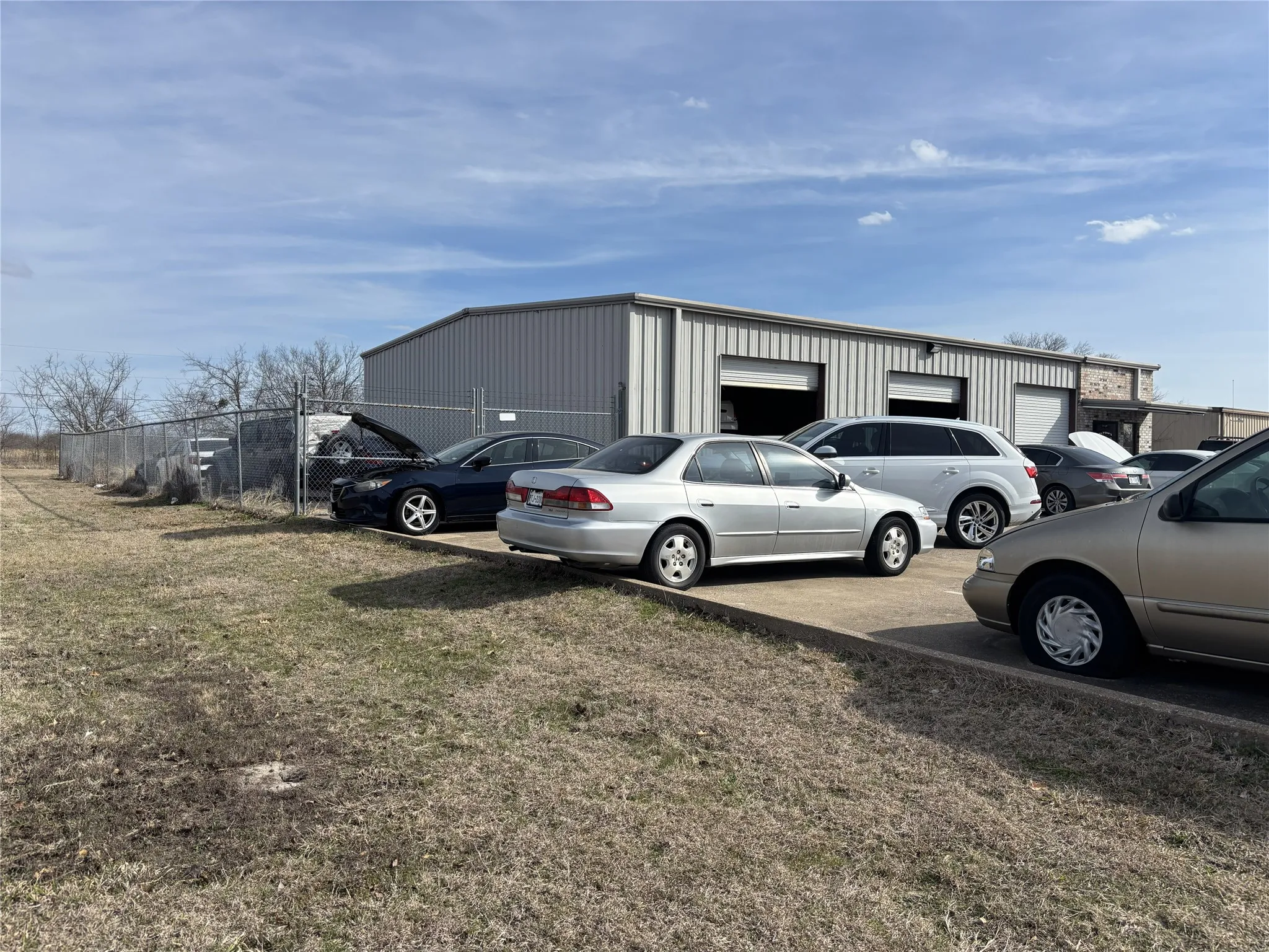 Business For Sale in Hunt County , 7903 Traders Circle, Greenville, Texas 75402, 0, 0, Garage spaces, 2,925 Sqft, built in 1998, Preowned, mls#21227223, Real Estate Agent in Greenville, Homes For Sale in Hunt county, Homes For Sale in Greenville, Realtor in Greenville Texas, Real Estate Brokerage Independent Realty Texas, Luminita Cordes Realtor