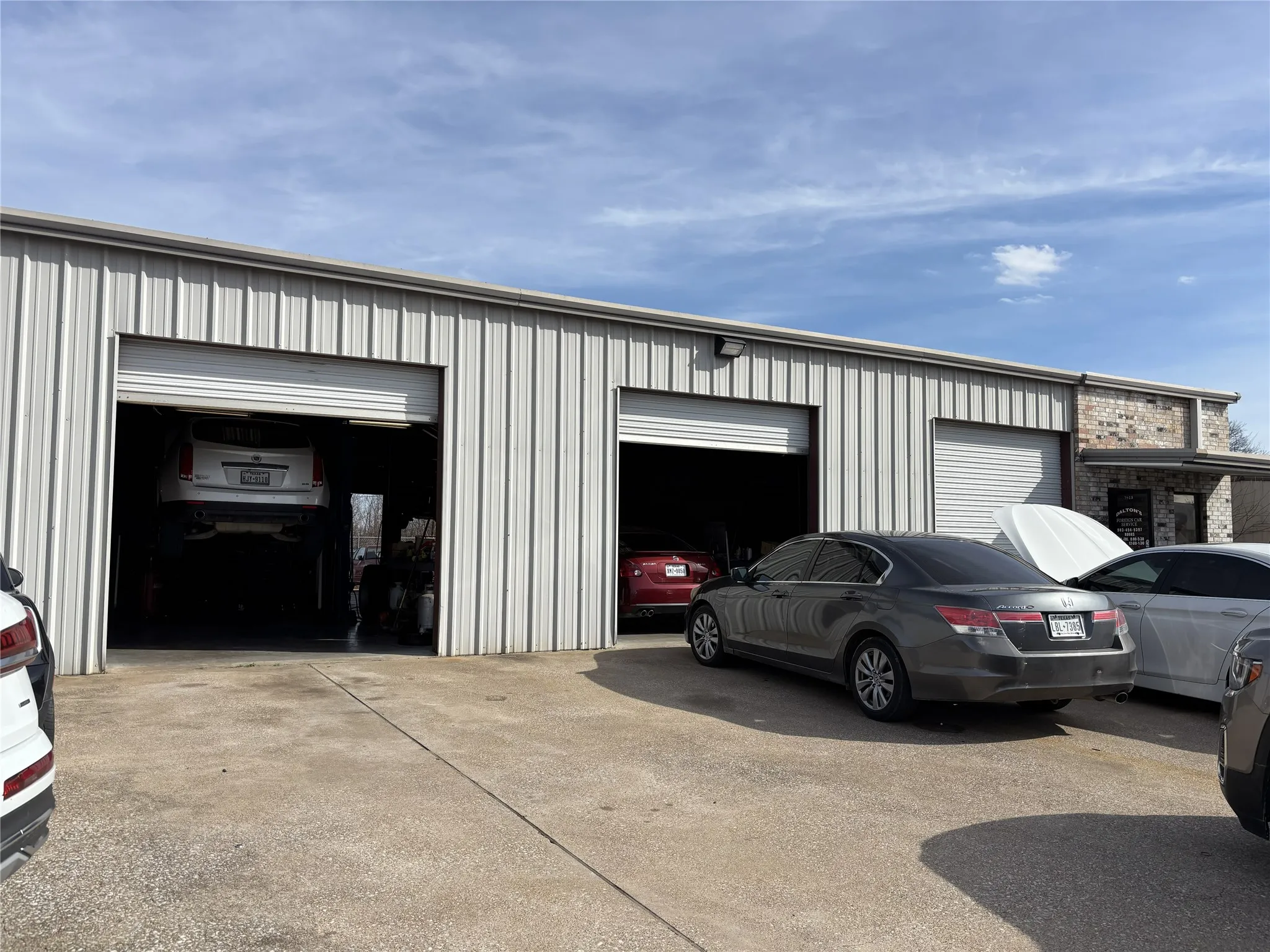 Business For Sale in Hunt County , 7903 Traders Circle, Greenville, Texas 75402, 0, 0, Garage spaces, 2,925 Sqft, built in 1998, Preowned, mls#21227223, Real Estate Agent in Greenville, Homes For Sale in Hunt county, Homes For Sale in Greenville, Realtor in Greenville Texas, Real Estate Brokerage Independent Realty Texas, Luminita Cordes Realtor