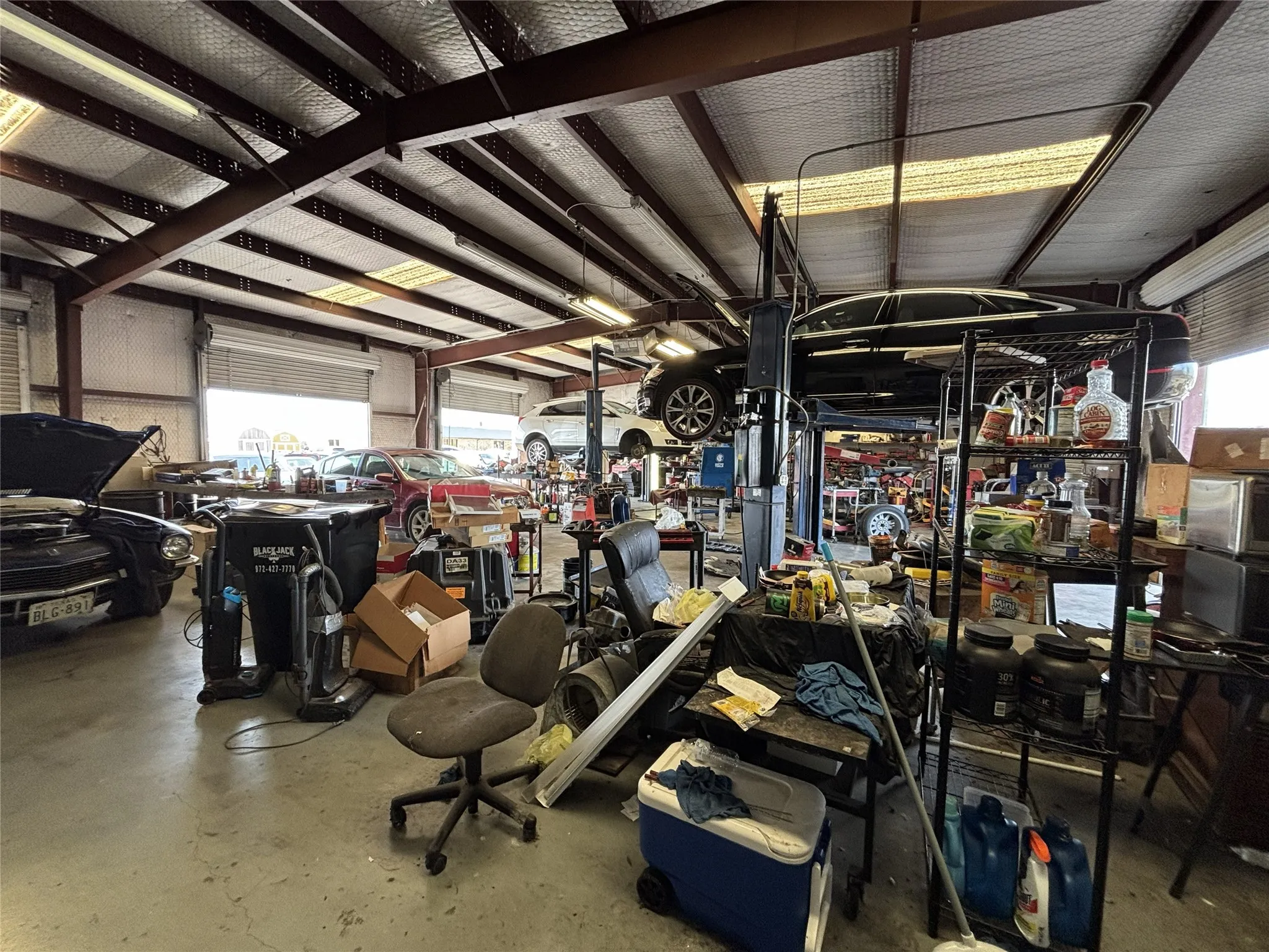 Business For Sale in Hunt County , 7903 Traders Circle, Greenville, Texas 75402, 0, 0, Garage spaces, 2,925 Sqft, built in 1998, Preowned, mls#21227223, Real Estate Agent in Greenville, Homes For Sale in Hunt county, Homes For Sale in Greenville, Realtor in Greenville Texas, Real Estate Brokerage Independent Realty Texas, Luminita Cordes Realtor