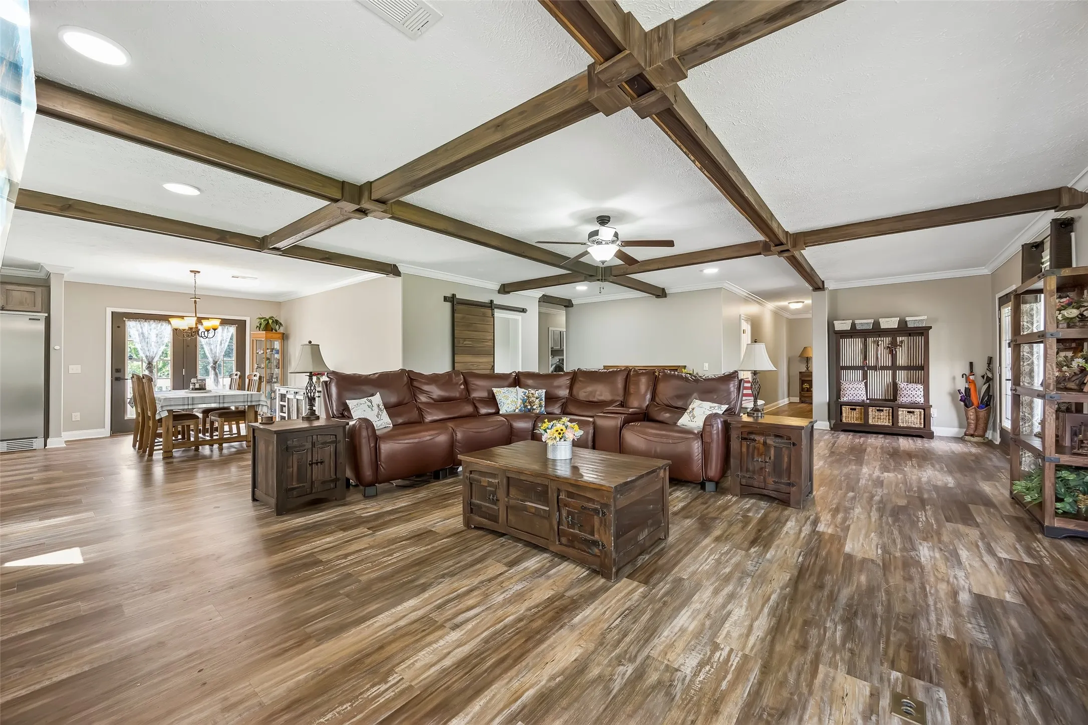 Farm For Sale in Fannin County , 579 County Road 5005, Blue Ridge, Texas 75424, 4 Bedrooms, 3 Bathrooms, Garage spaces, 2,900 Sqft, built in 2020, Preowned, Price $1,150,000, mls#21228401, Real Estate Agent in Blue Ridge, Homes For Sale in Fannin county, Homes For Sale in Blue Ridge, Realtor in Blue Ridge Texas, Real Estate Brokerage Independent Realty Texas, Luminita Cordes Realtor